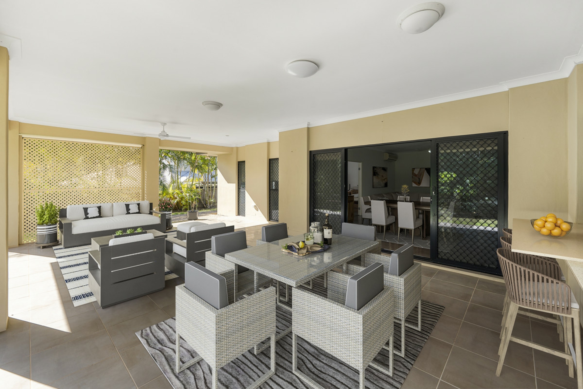 4-6 Carlingford Drive, THORNLANDS