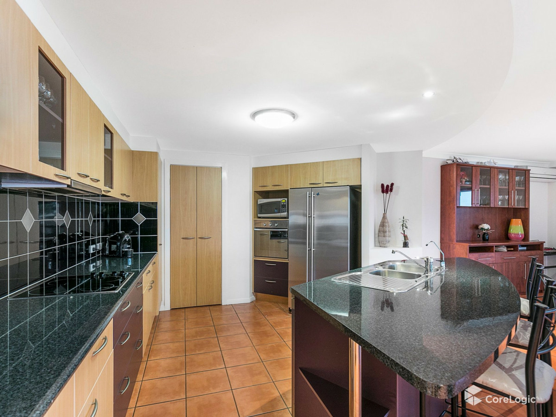 170 Mount Cotton Road — photo 4 of 14