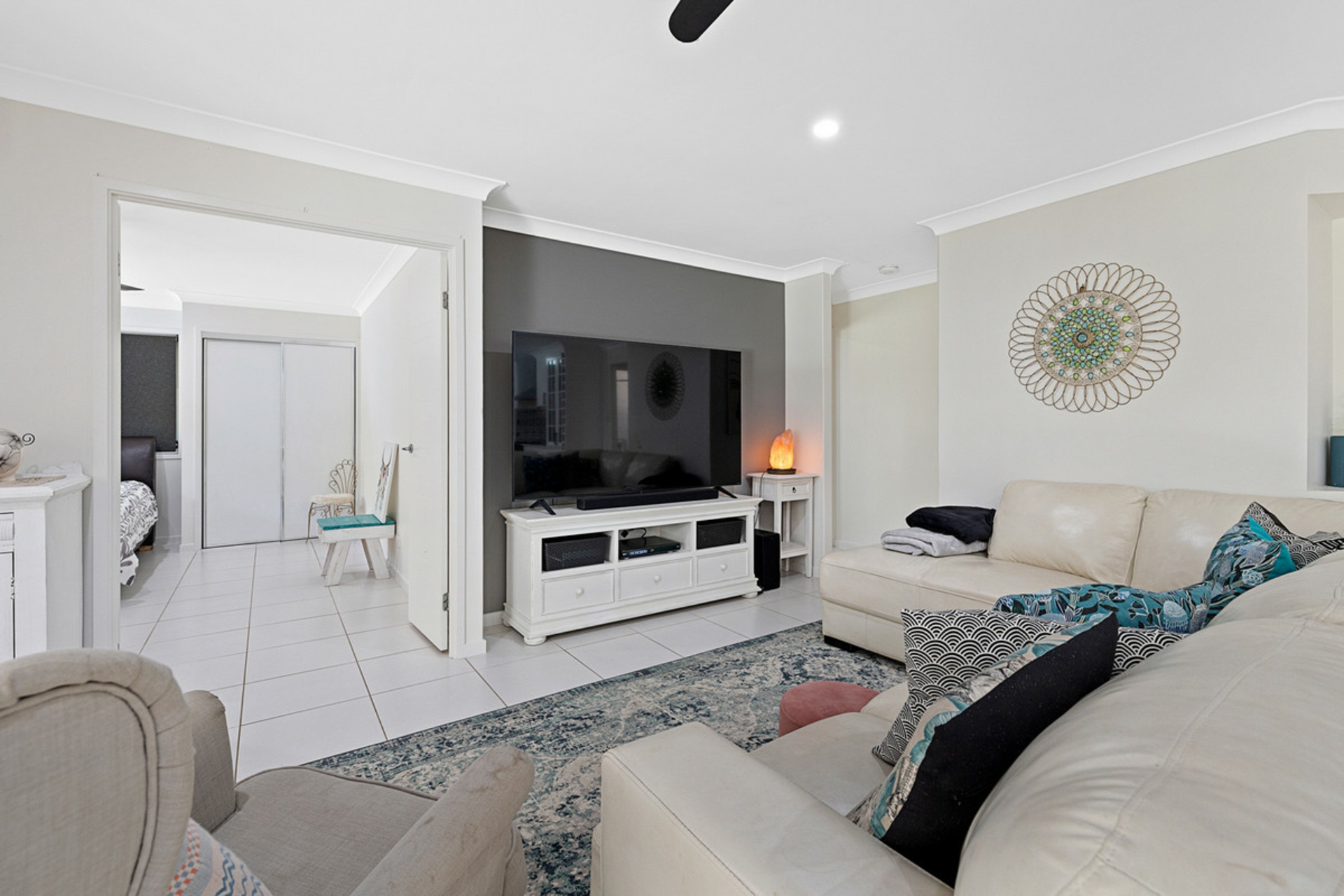 6 Emperor Drive, REDLAND BAY