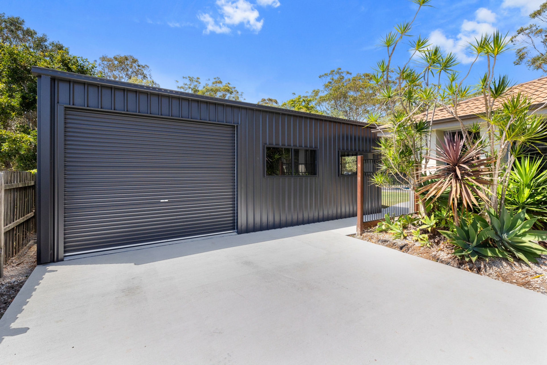 6 Emperor Drive, REDLAND BAY