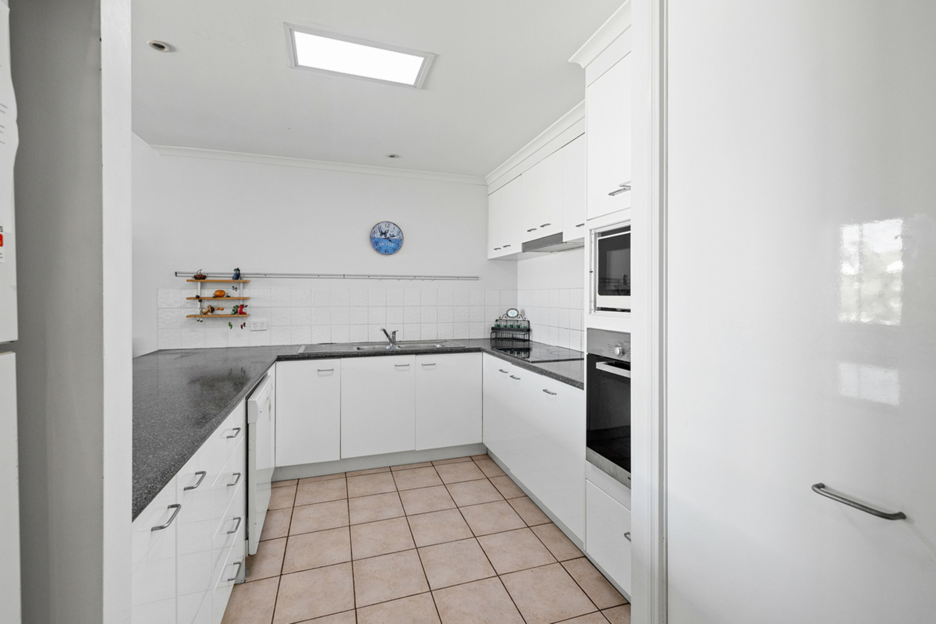 16/14-22 Mary Pleasant Drive, BIRKDALE