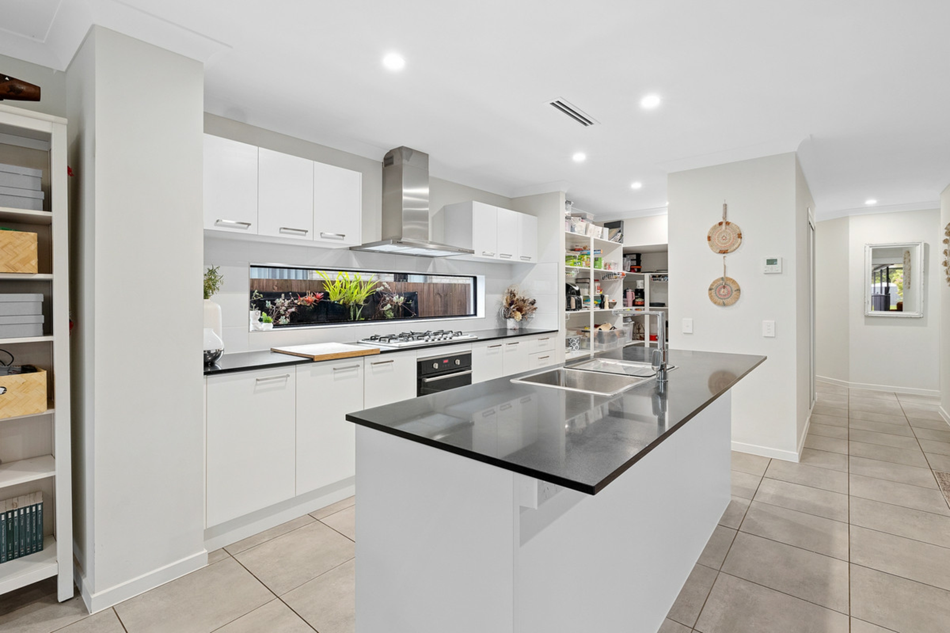 11 Maud Street, BIRKDALE