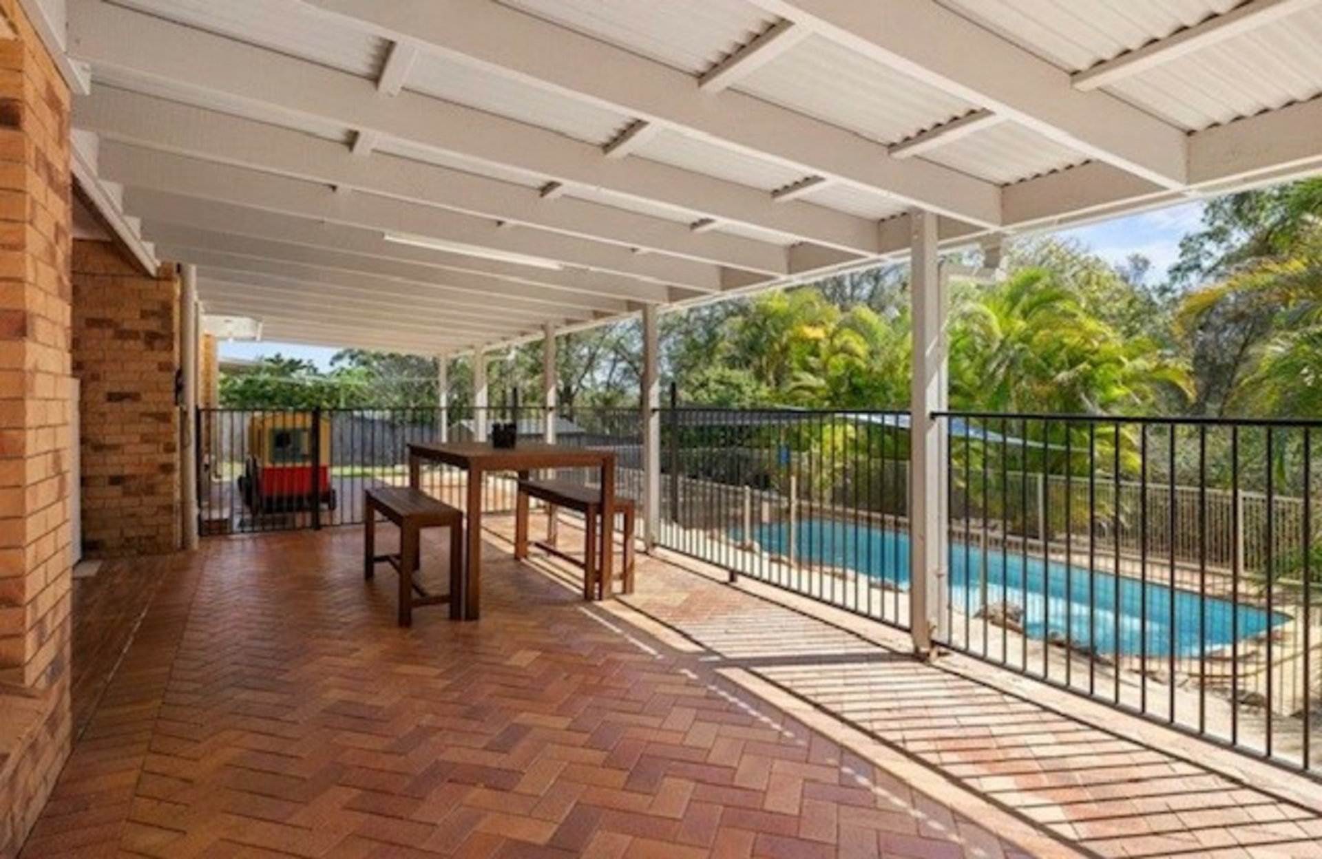 16 Hanover Drive, ALEXANDRA HILLS