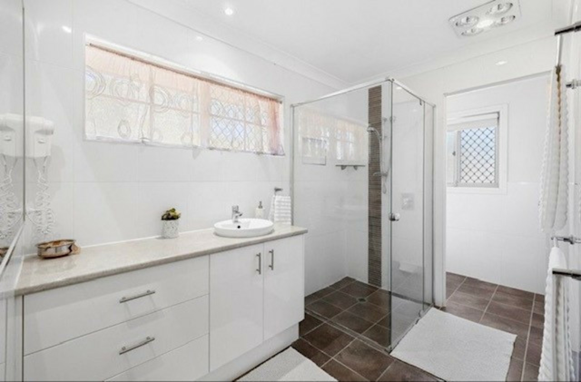 16 Hanover Drive, ALEXANDRA HILLS