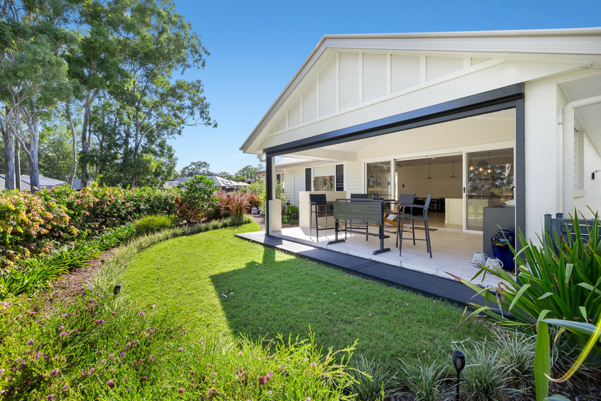 11 Sandy Cove Place, REDLAND BAY