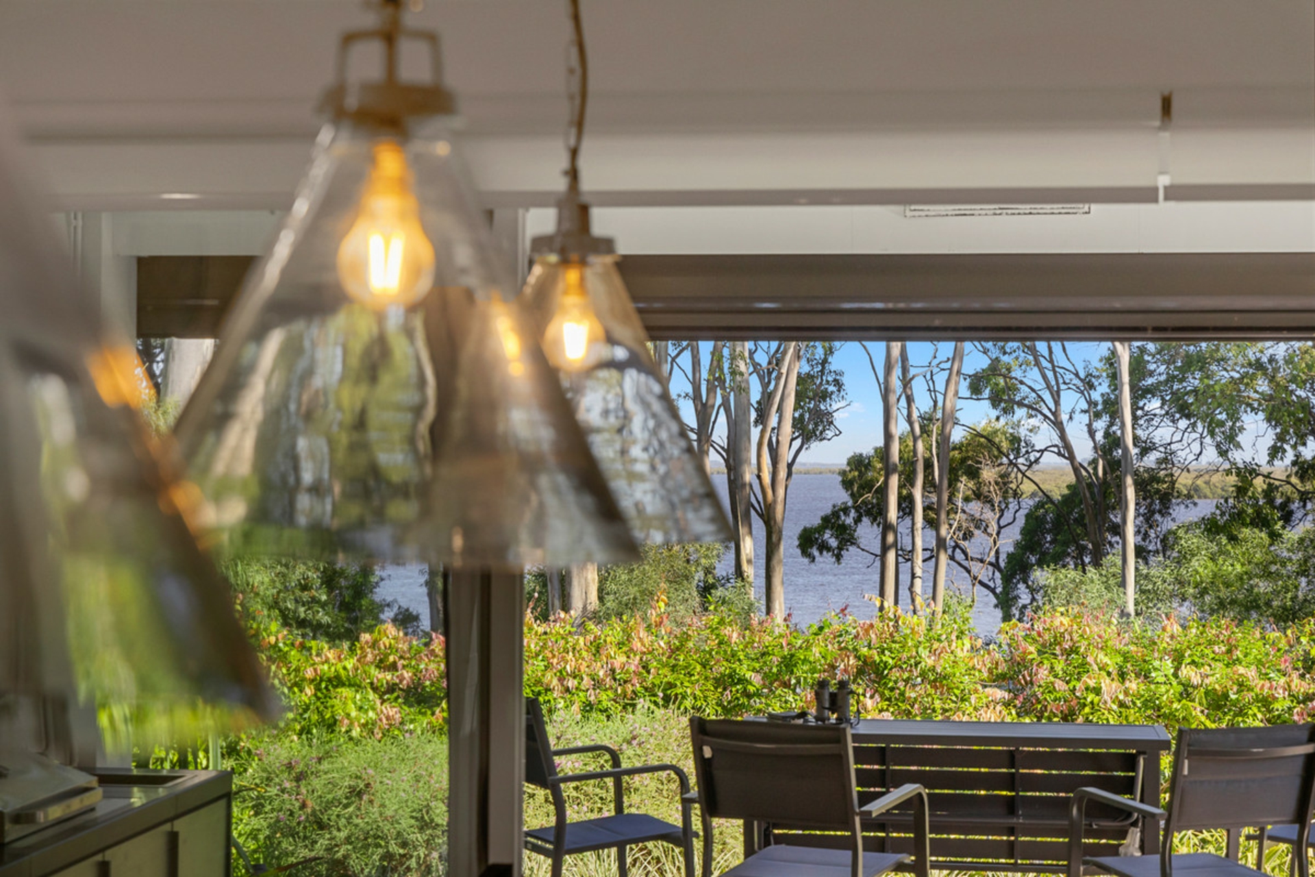 11 Sandy Cove Place, REDLAND BAY
