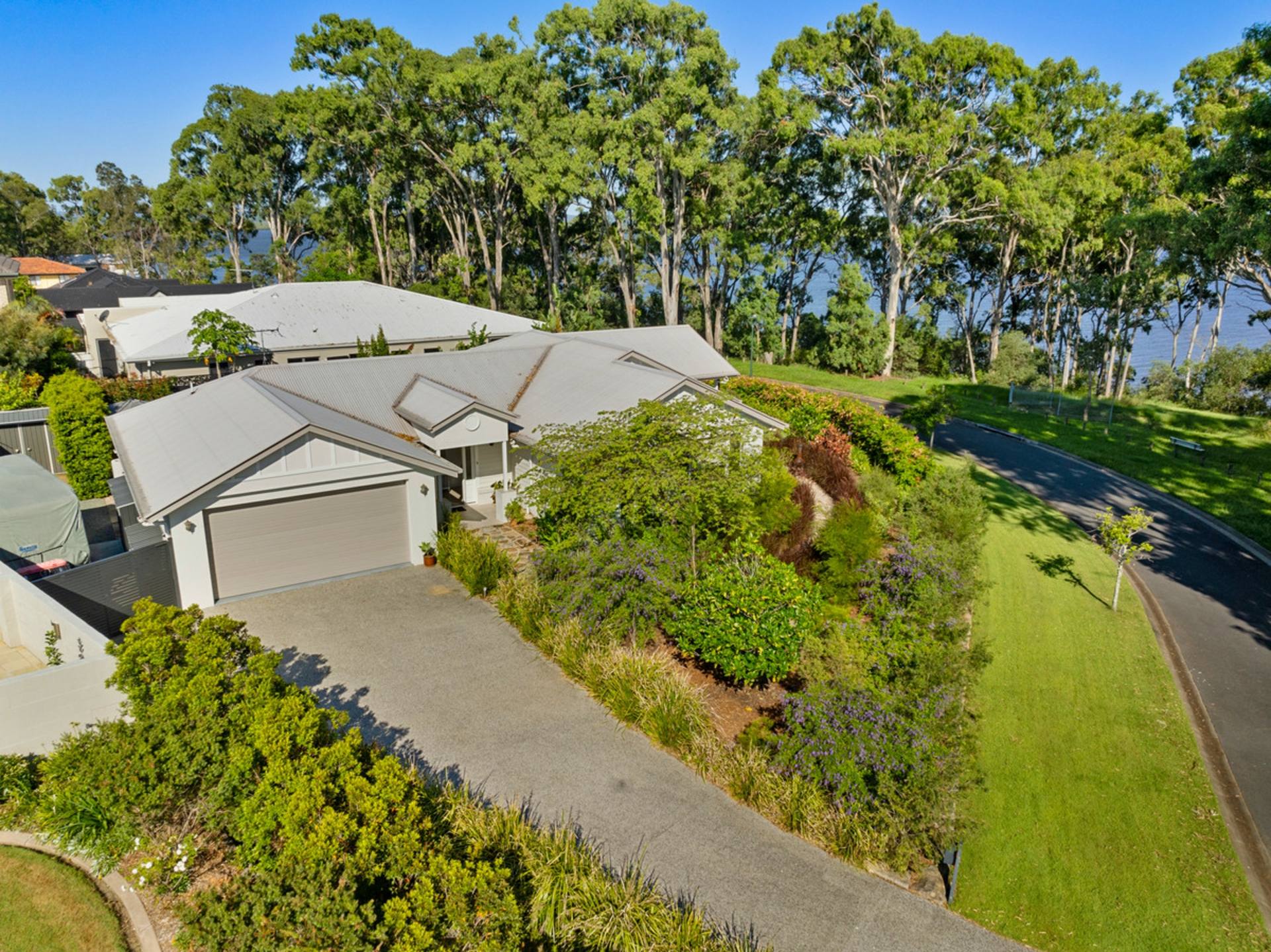 11 Sandy Cove Place, REDLAND BAY