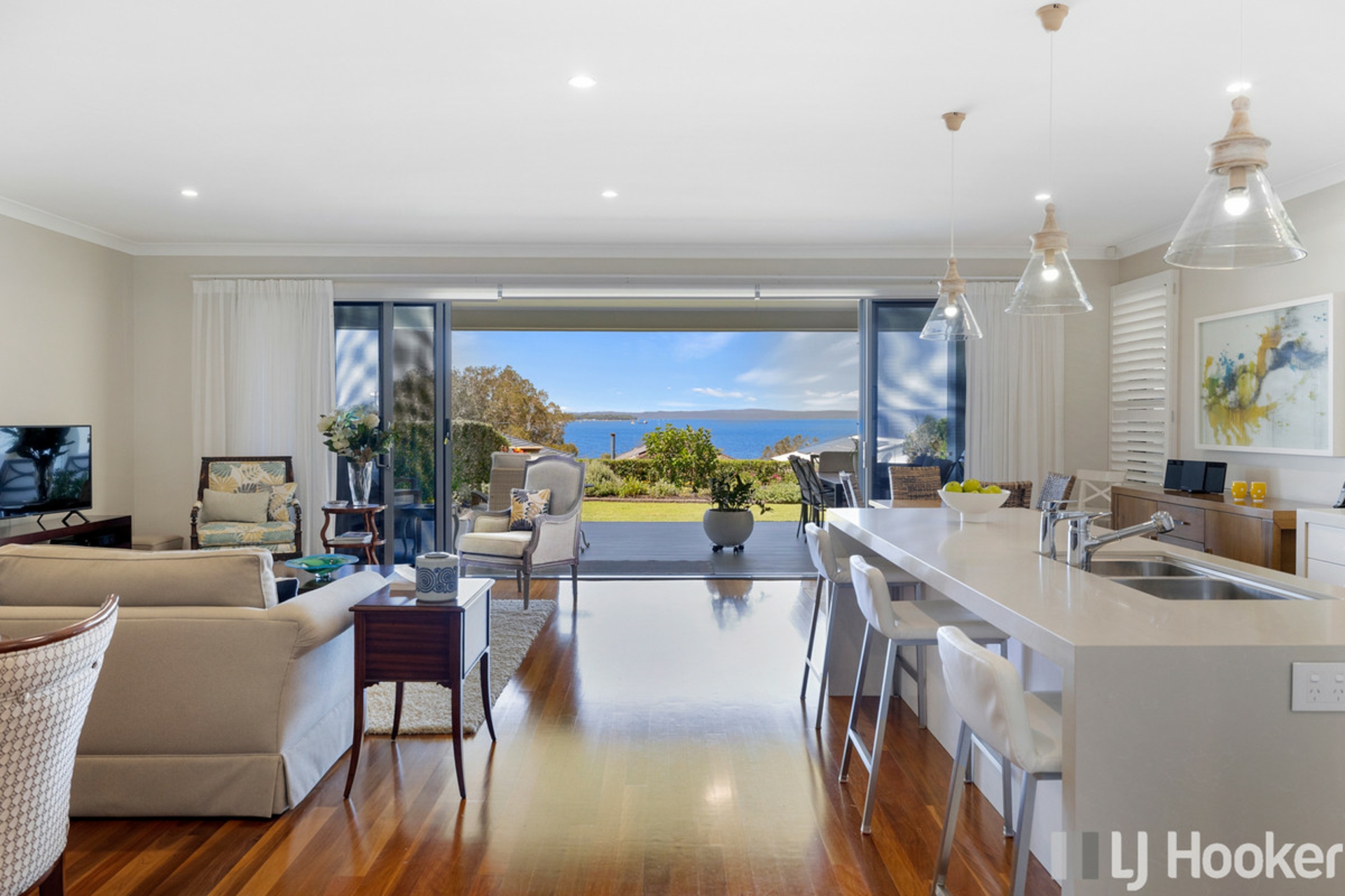 8 Gray Street, REDLAND BAY