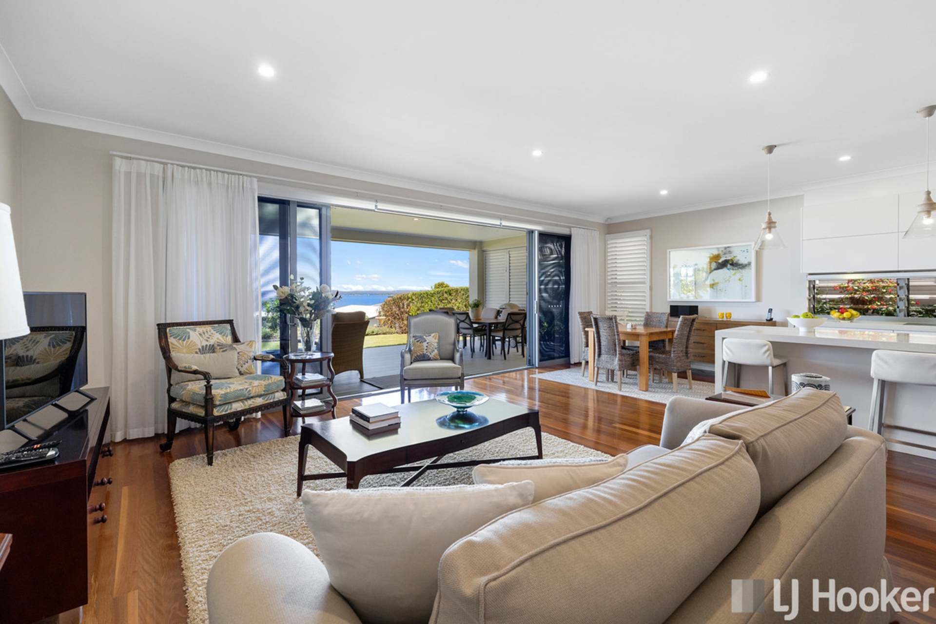 8 Gray Street, REDLAND BAY