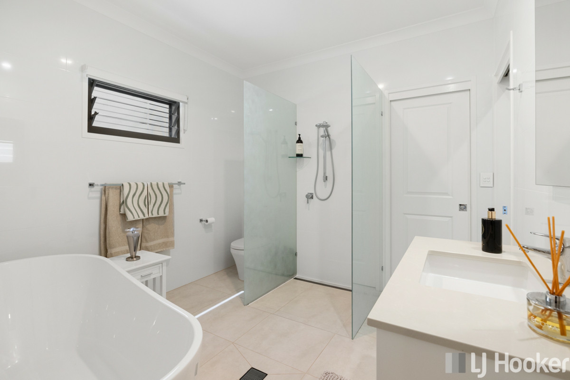 8 Gray Street, REDLAND BAY