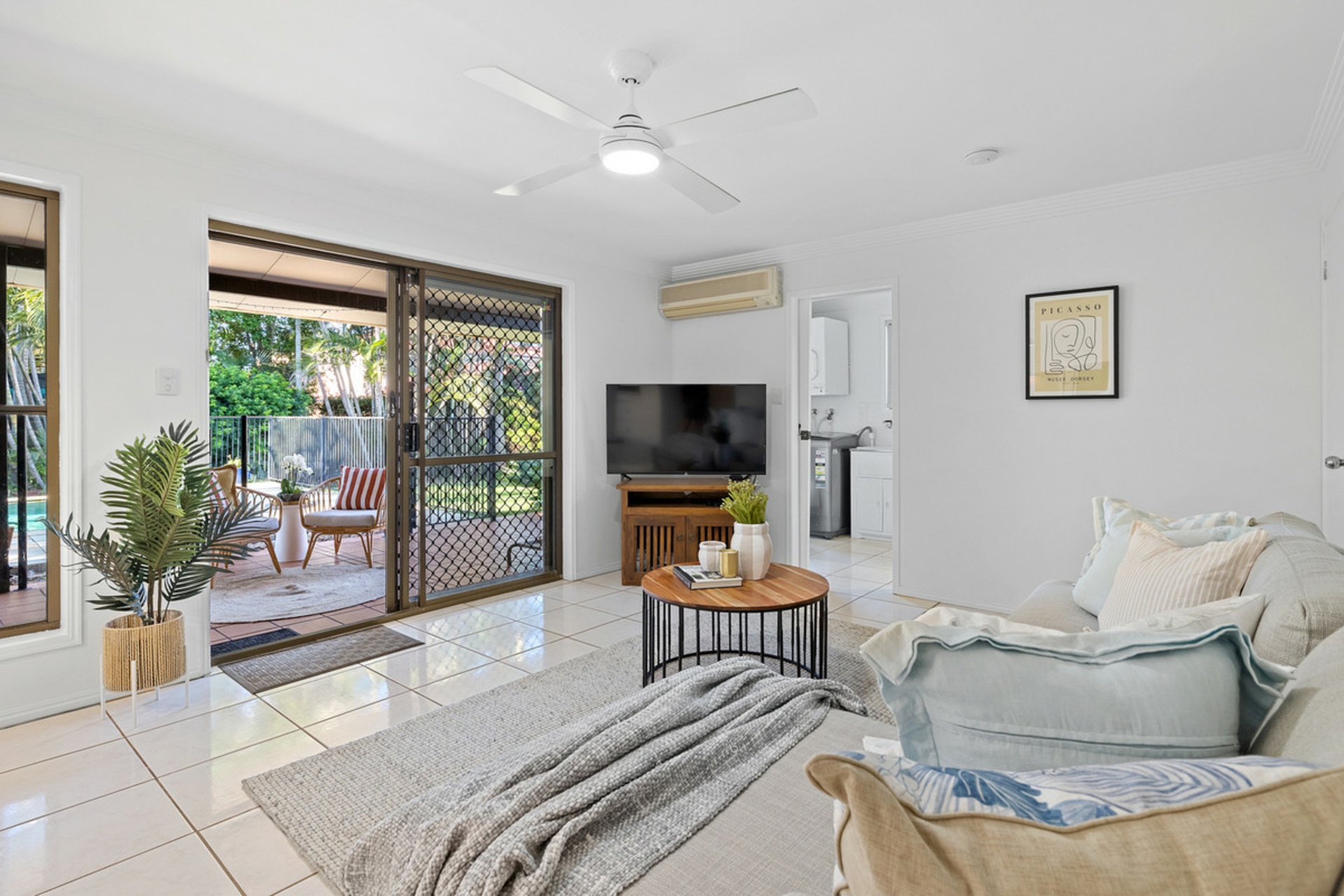 10 Waterford Crescent, ORMISTON