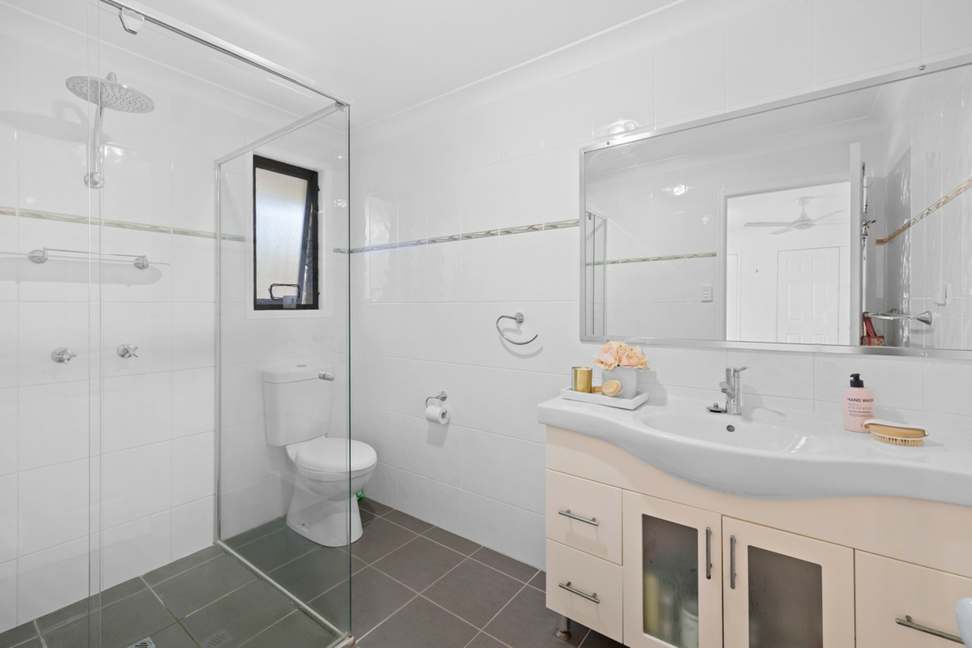 10 Waterford Crescent, ORMISTON