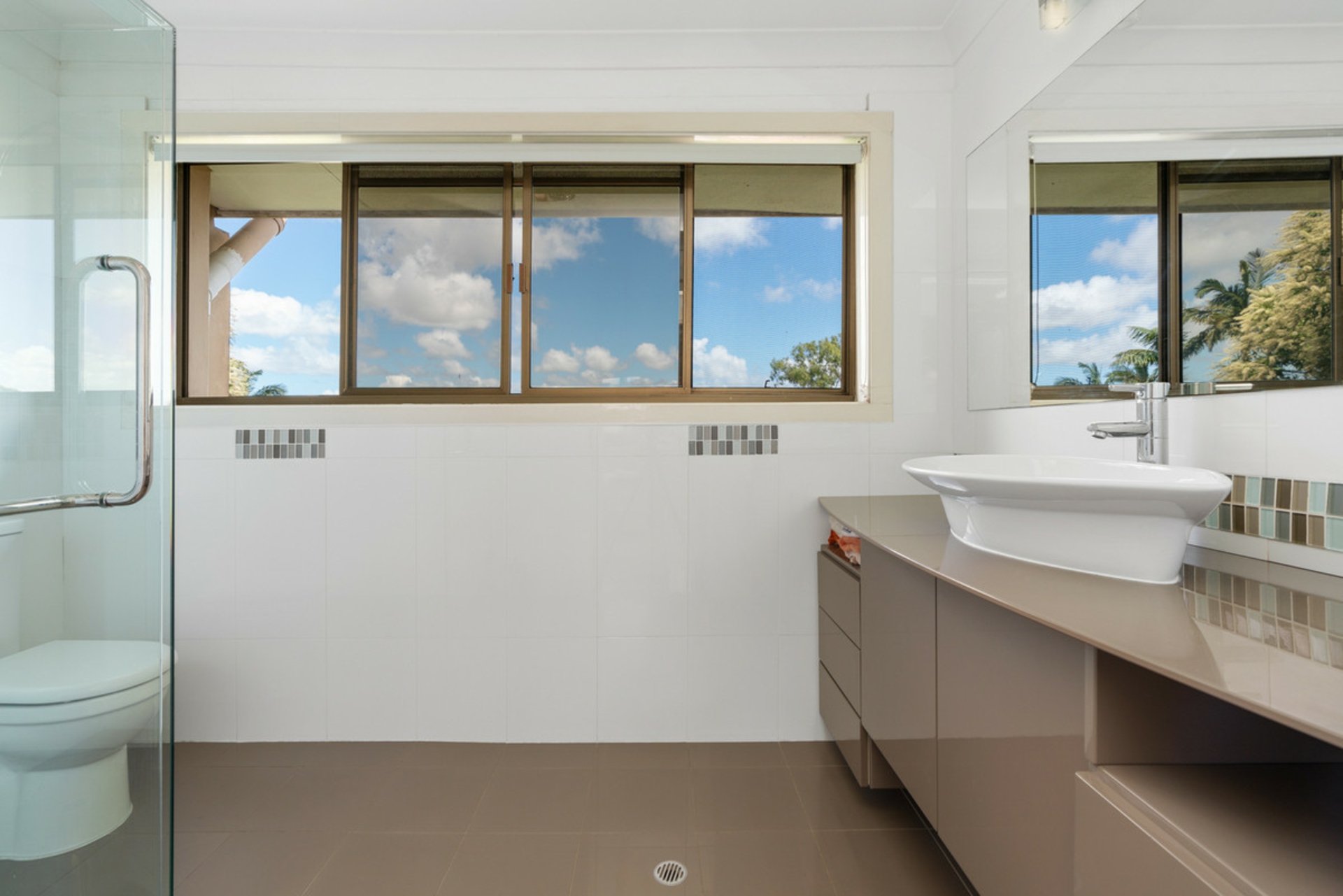 16 Arafura Street, UPPER MOUNT GRAVATT
