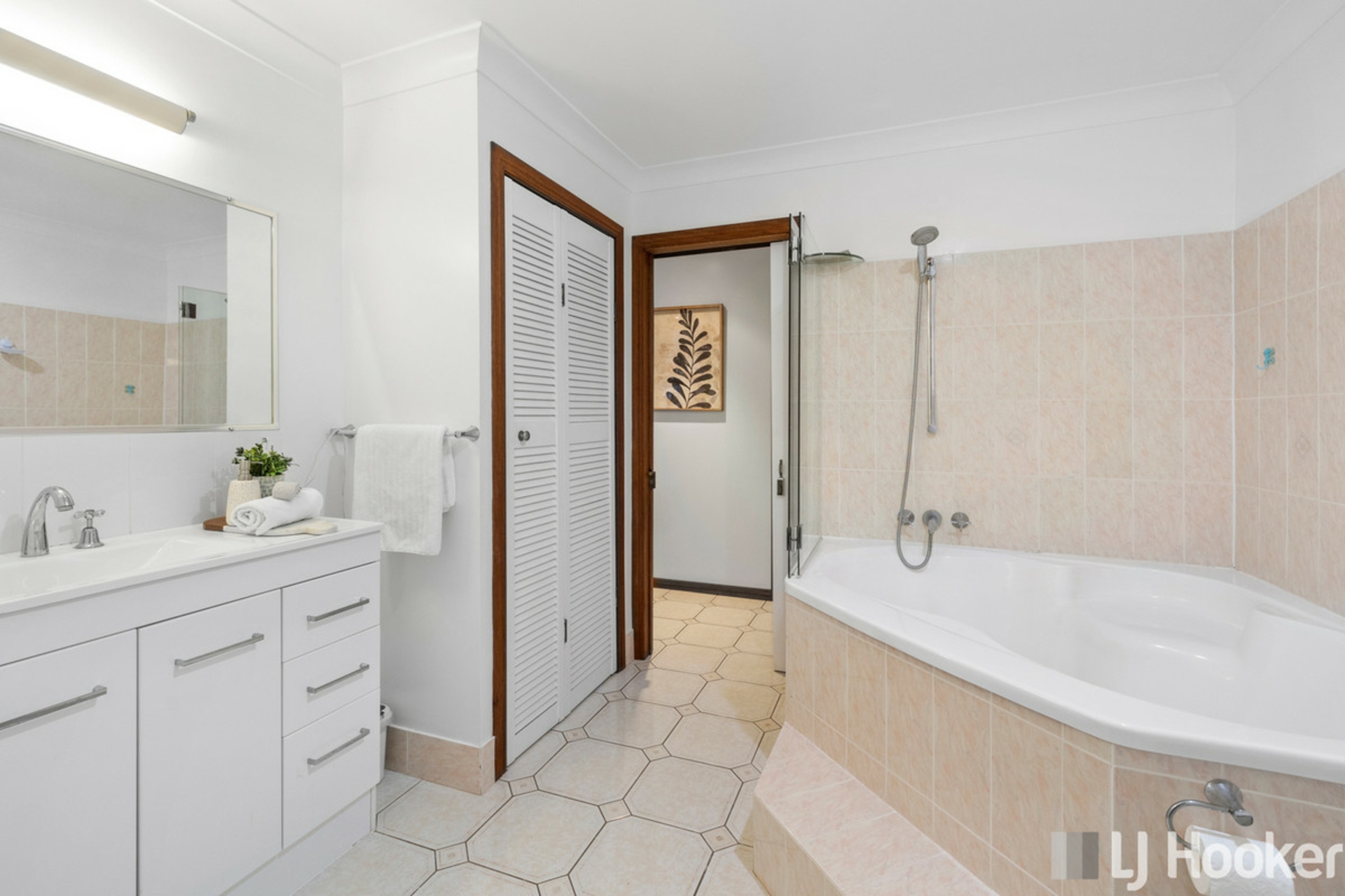 17 Carl Jung Court, VICTORIA POINT