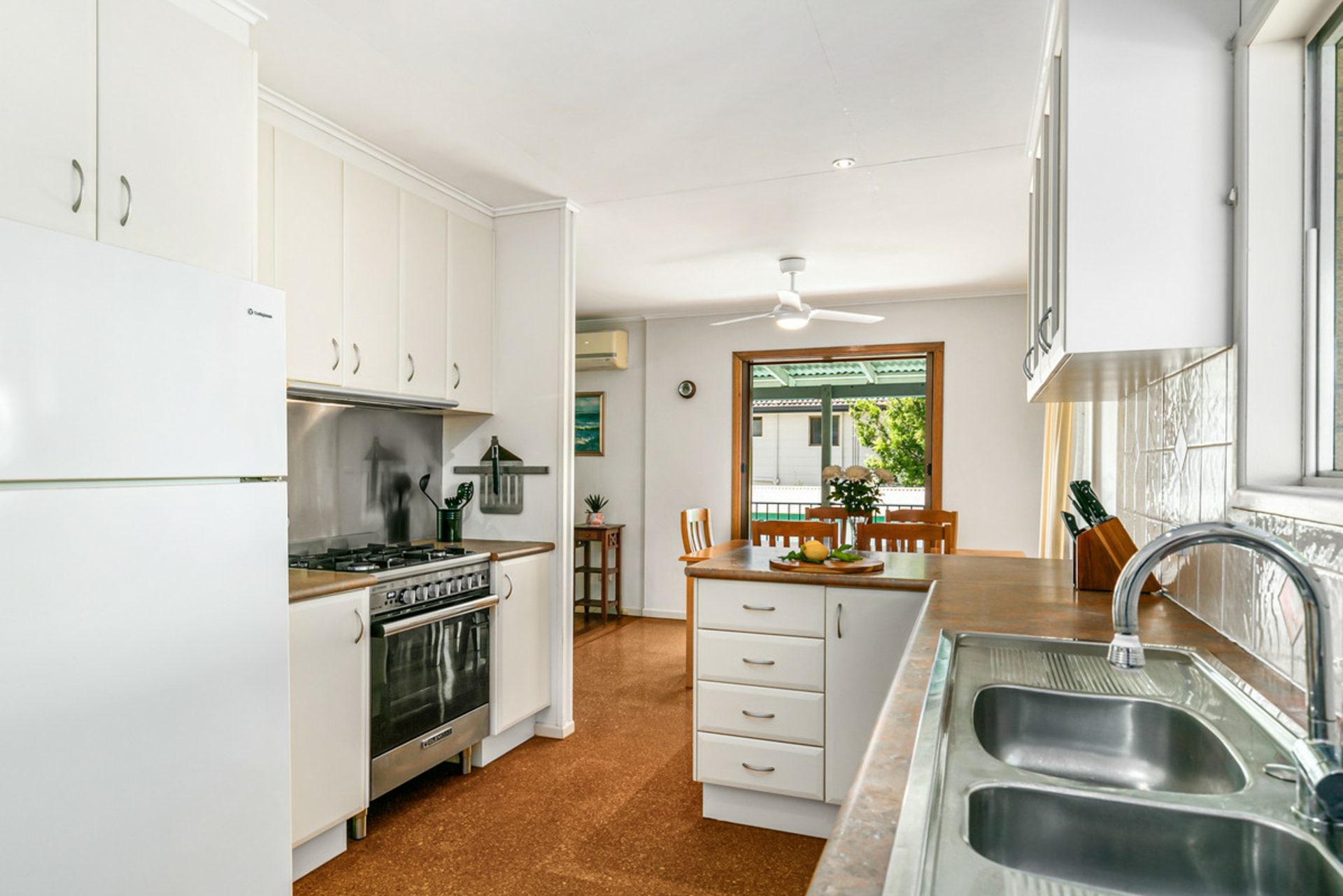 31-33 Wilkie Street, REDLAND BAY