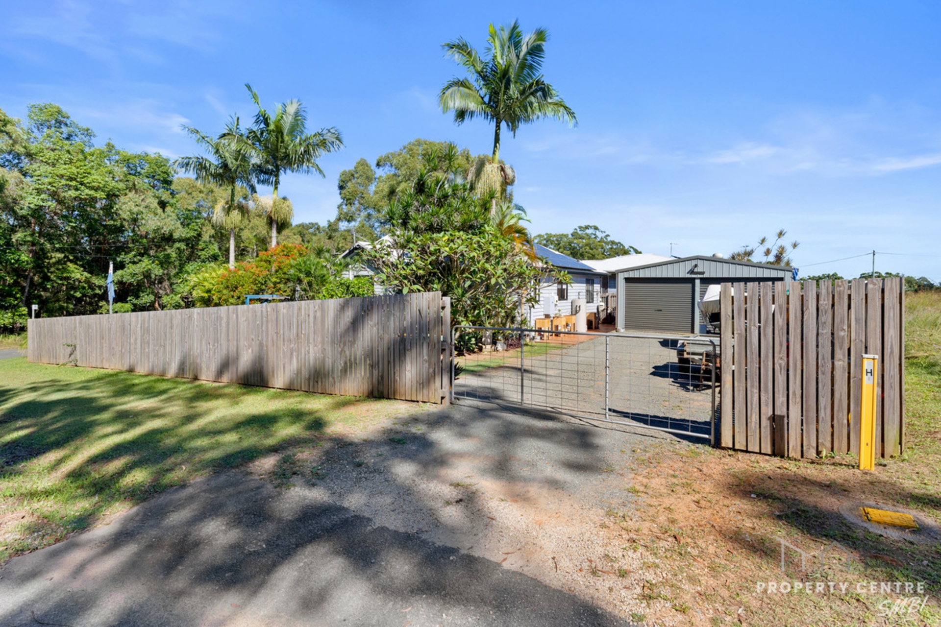 11 Waratah Street, RUSSELL ISLAND