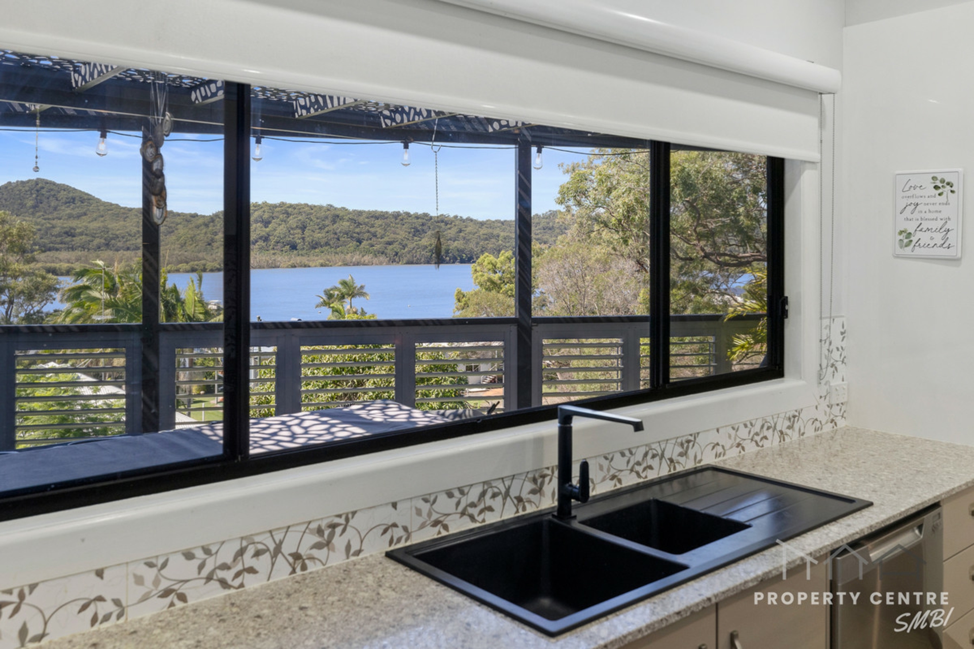 15 Island View Road, RUSSELL ISLAND