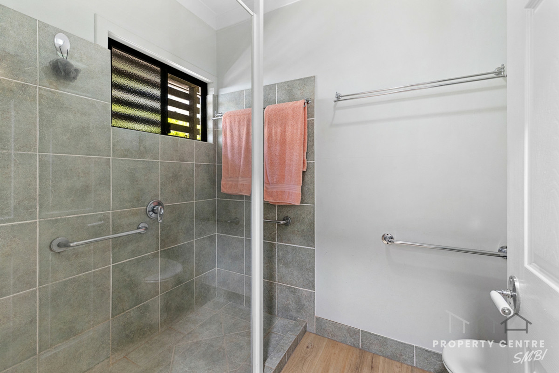 15 Island View Road, RUSSELL ISLAND