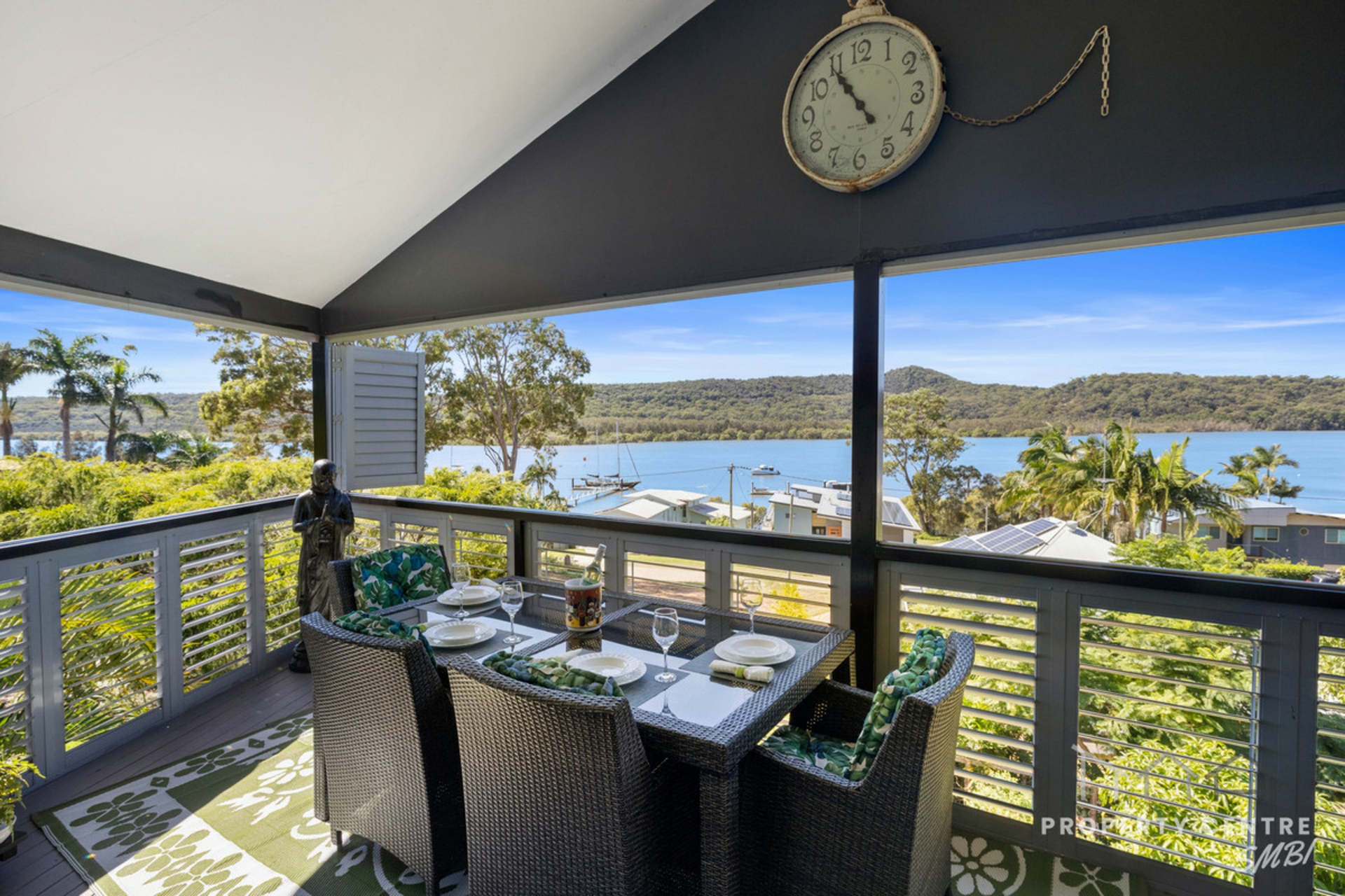 15 Island View Road, RUSSELL ISLAND