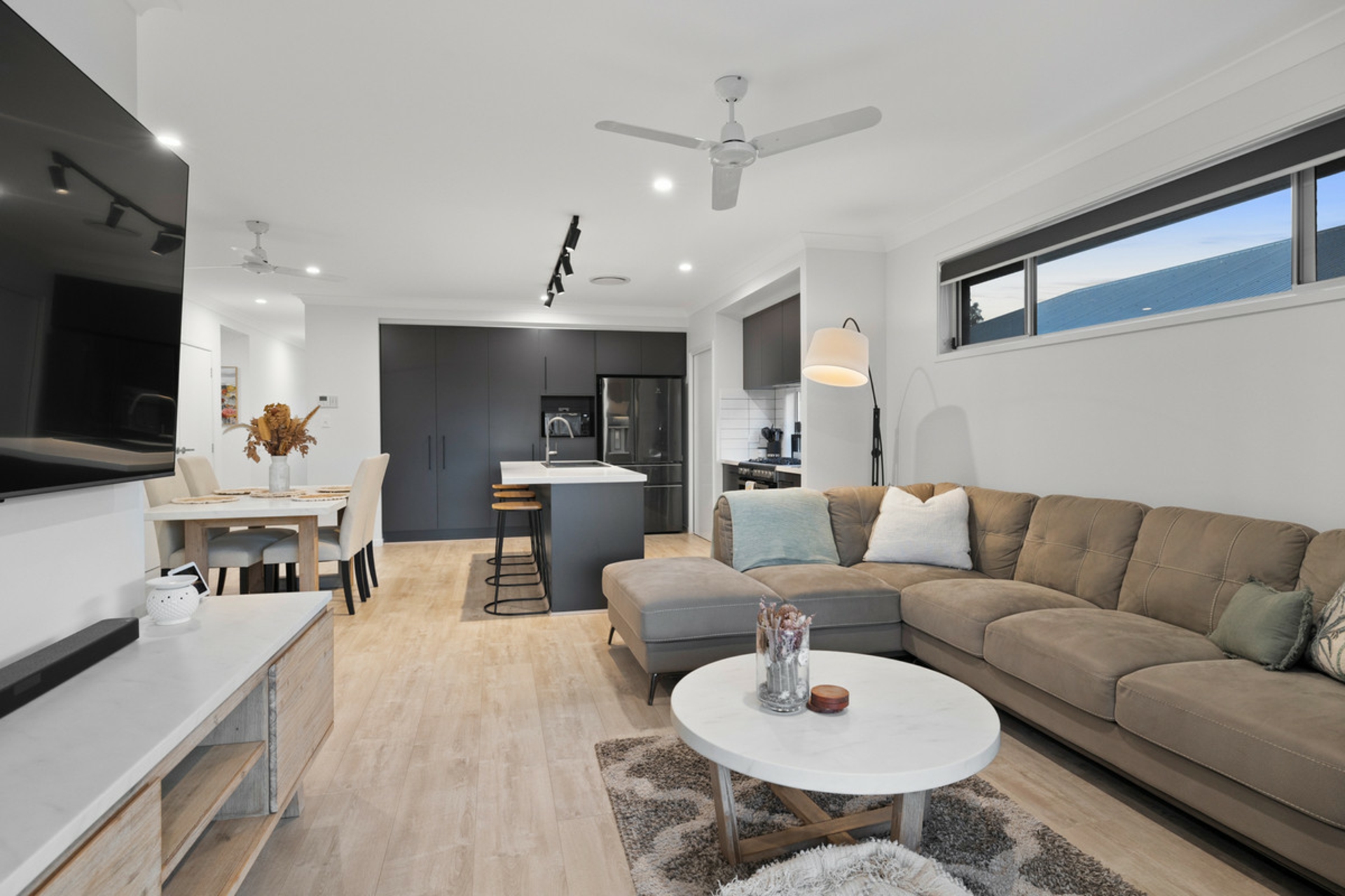 8 Berzins Court, BAHRS SCRUB