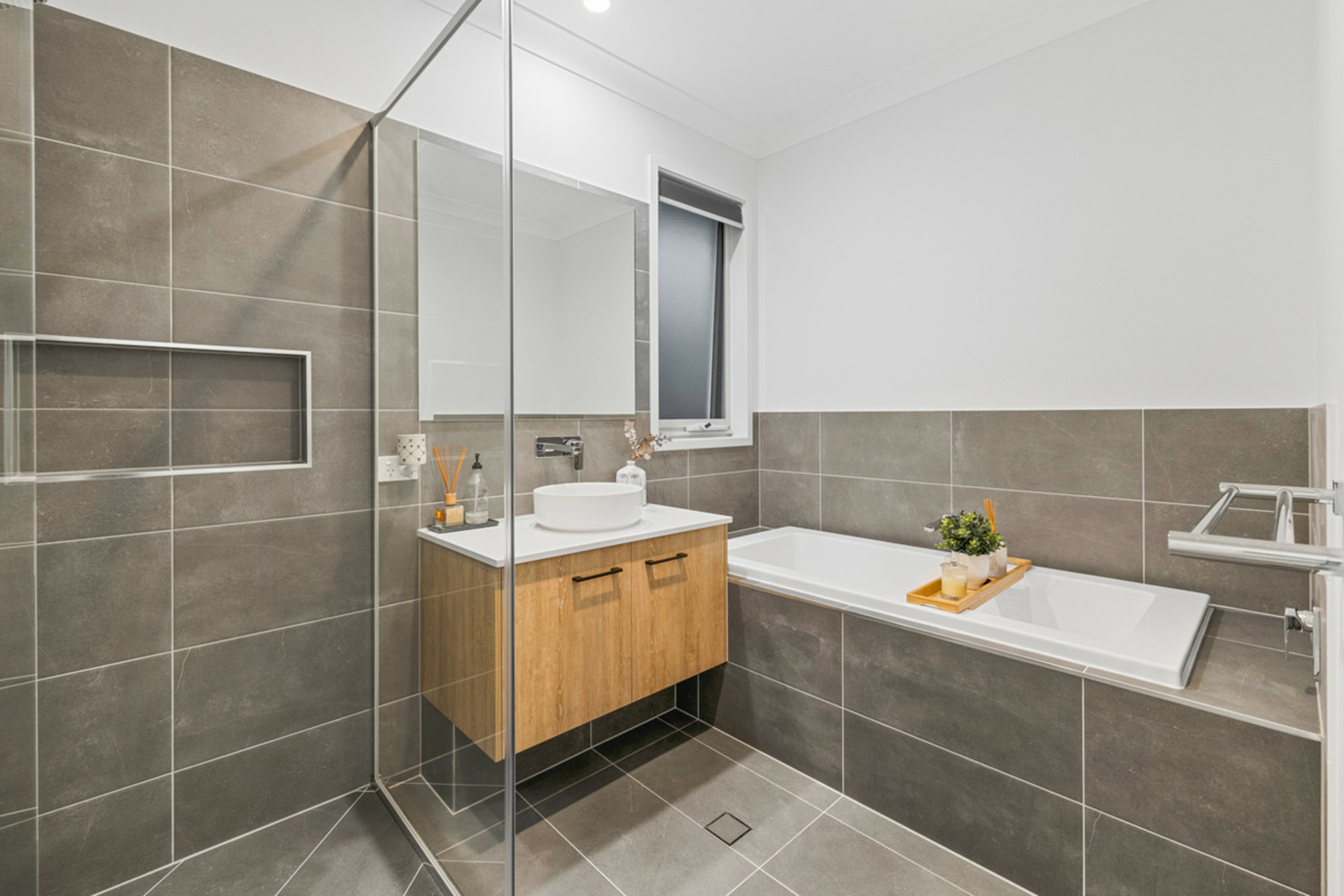 8 Berzins Court, BAHRS SCRUB