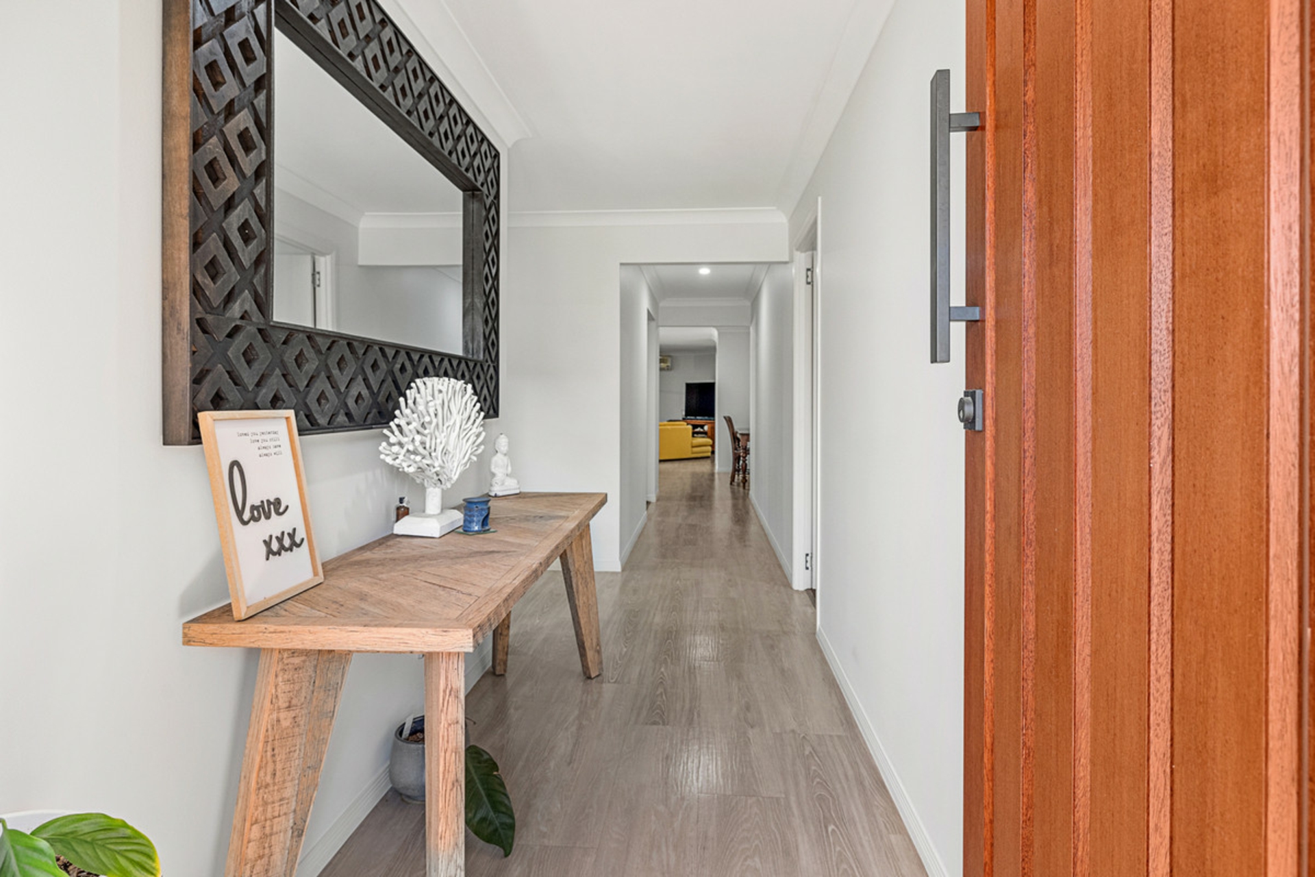 9 Brampton Close, REDLAND BAY