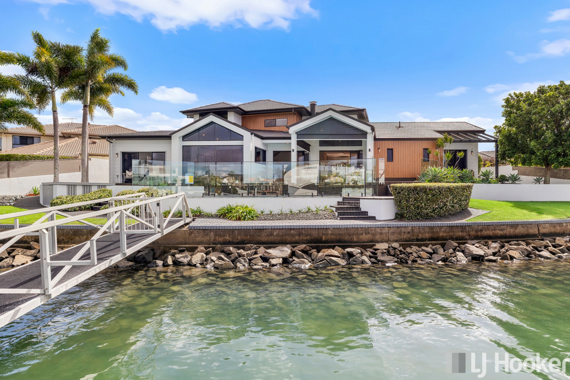 34 Piermont Place, RABY BAY