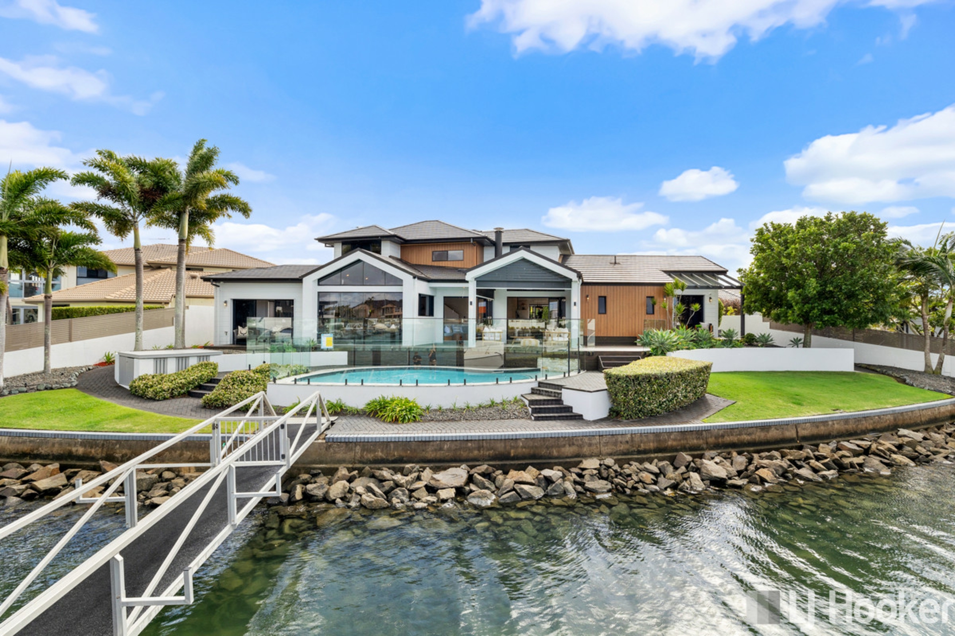 34 Piermont Place, RABY BAY