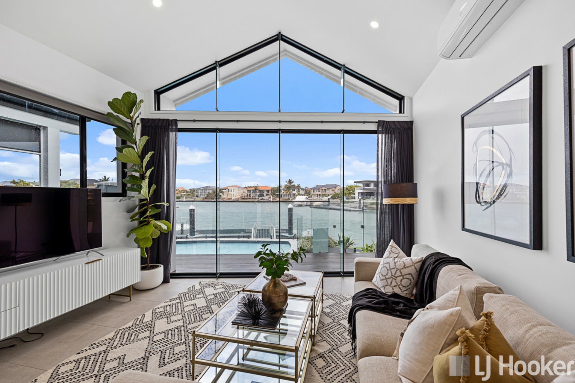 34 Piermont Place, RABY BAY