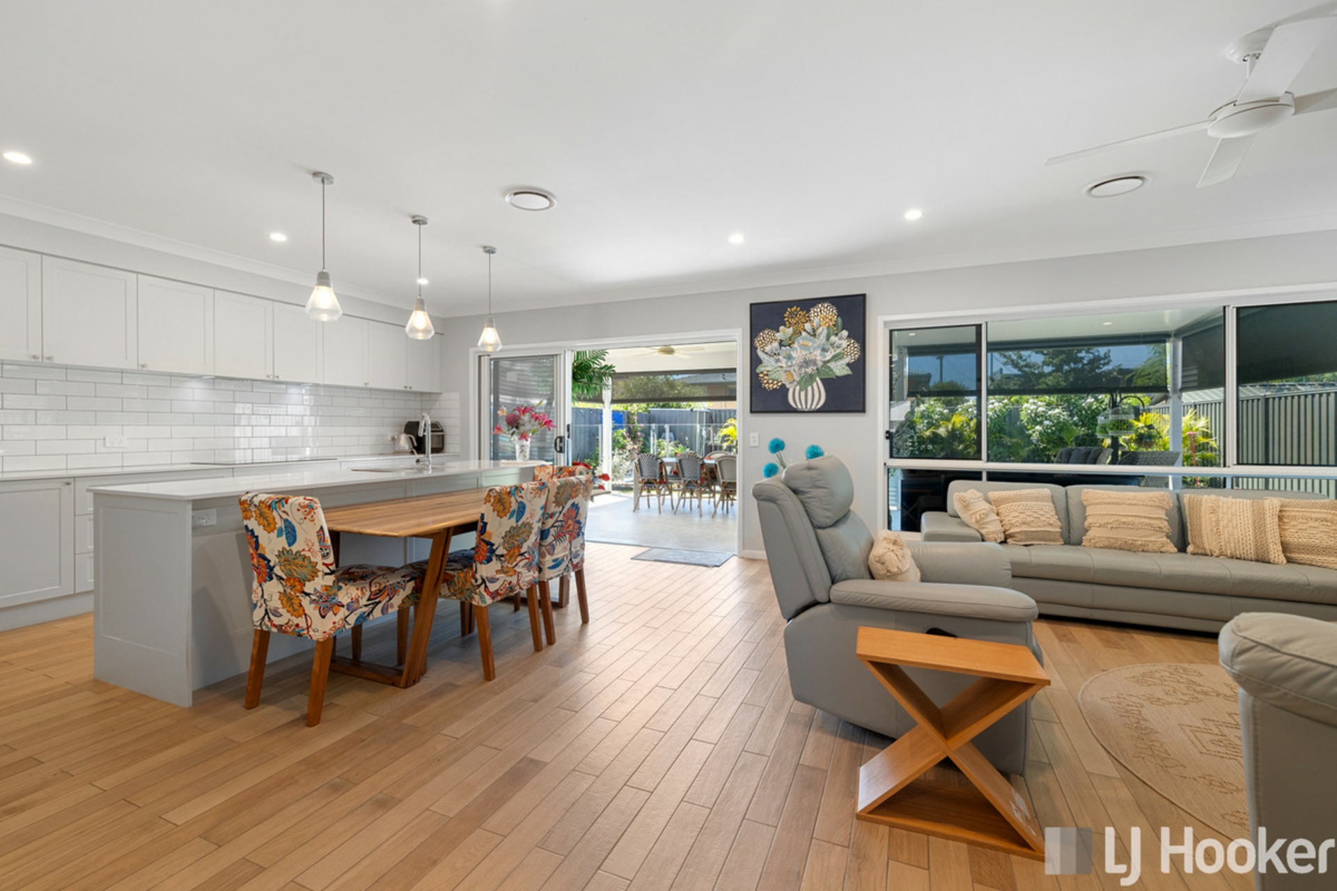 15 Simon Street, VICTORIA POINT