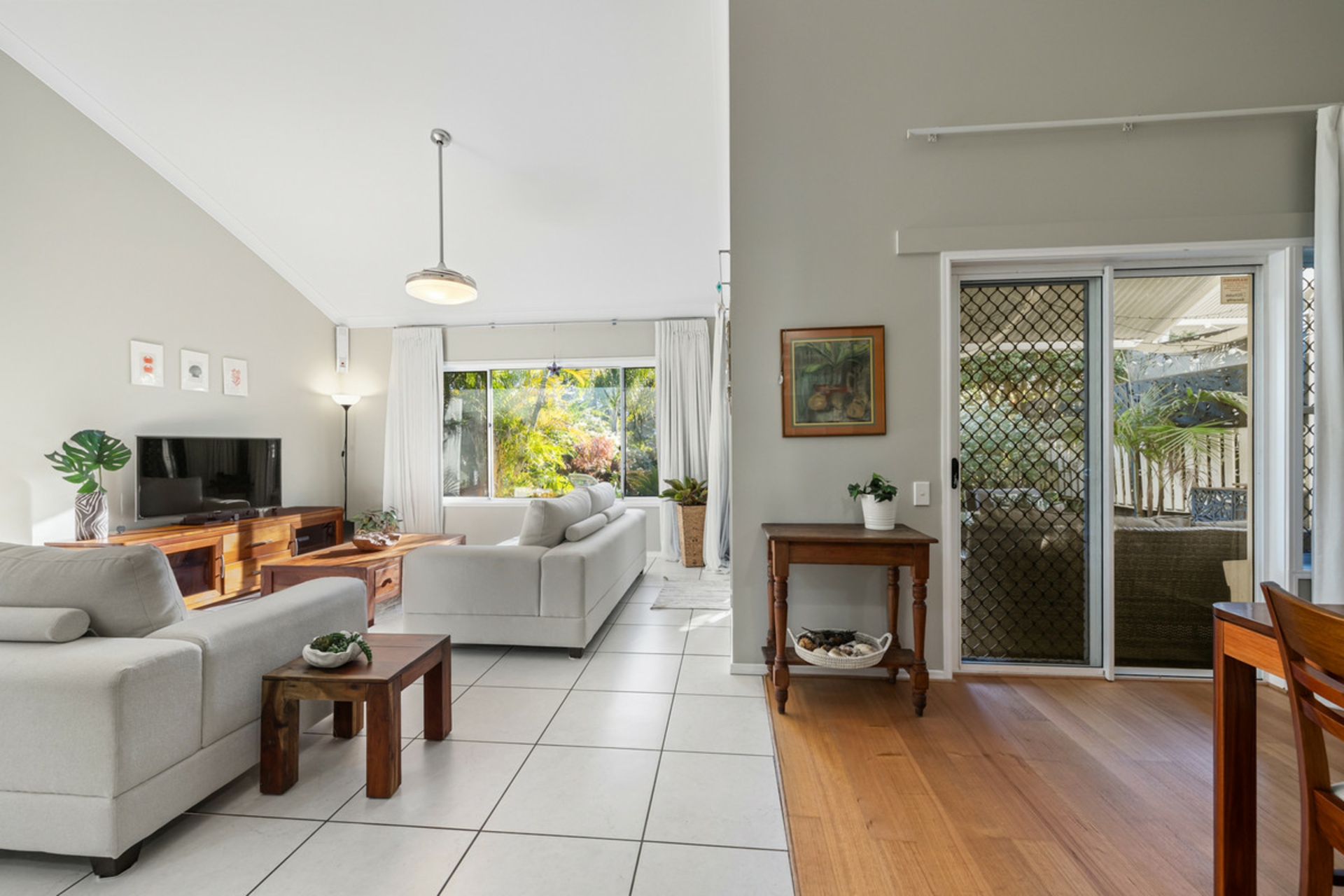 6/14-22 Mary Pleasant Drive, BIRKDALE
