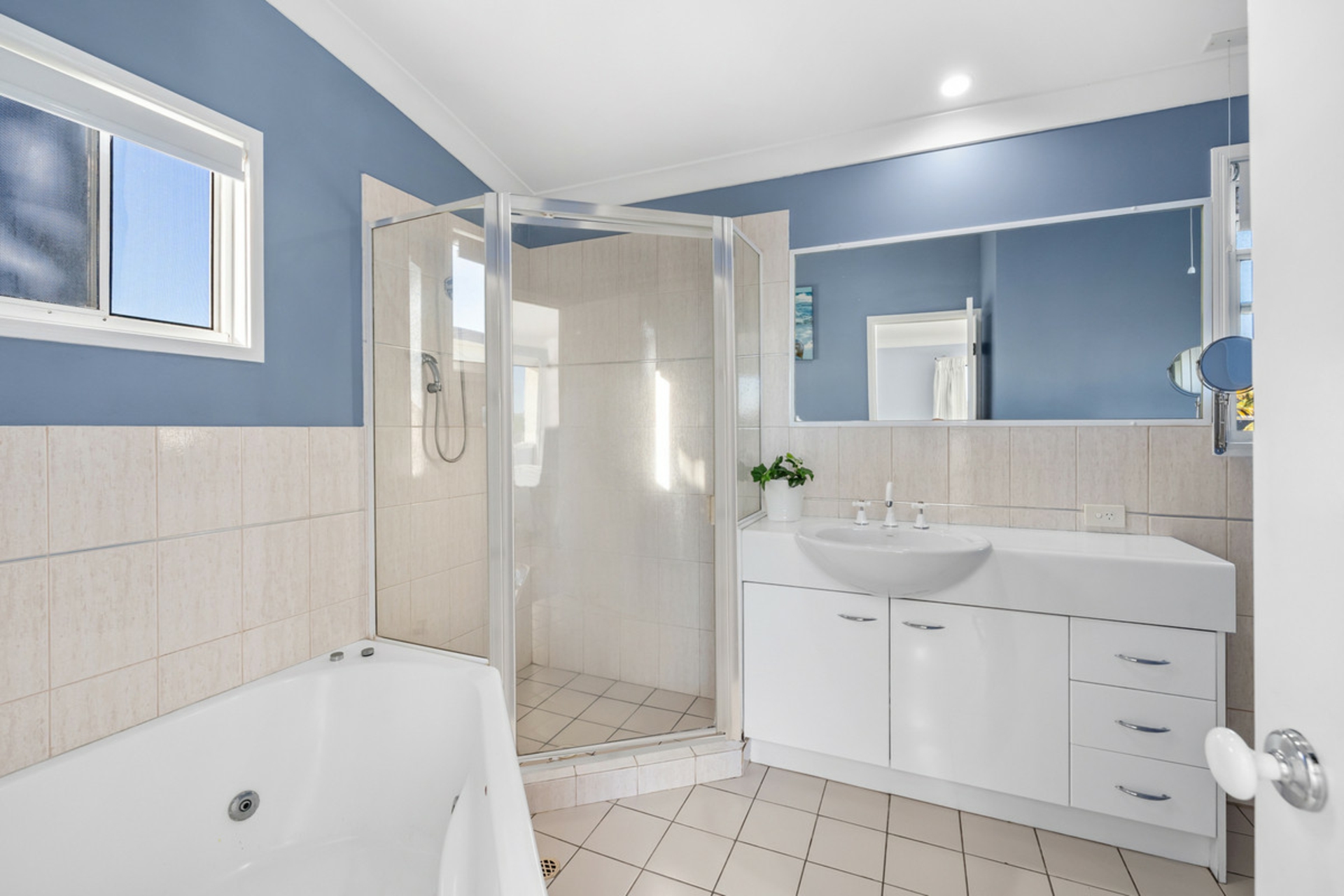 6/14-22 Mary Pleasant Drive, BIRKDALE