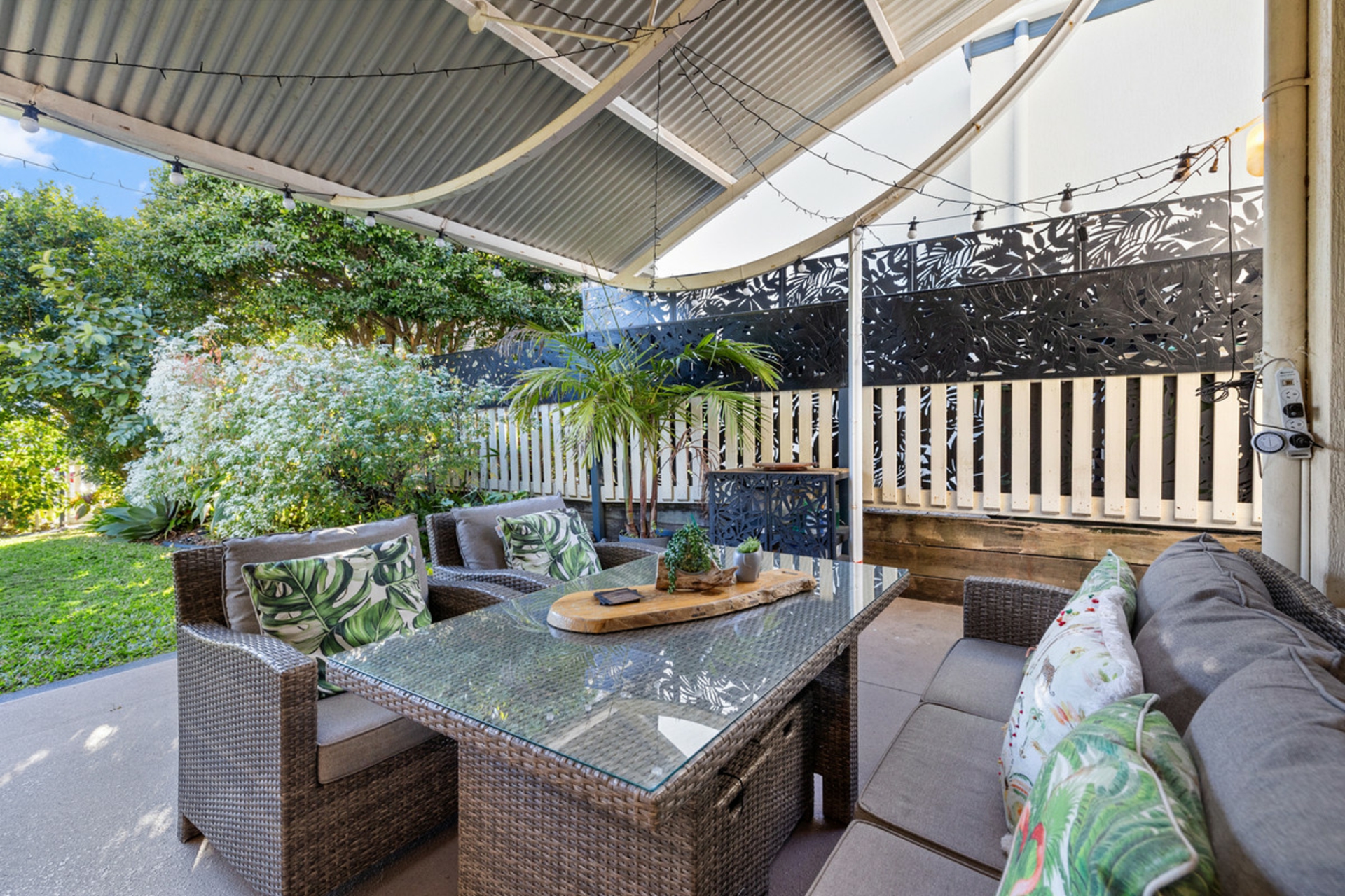 6/14-22 Mary Pleasant Drive, BIRKDALE