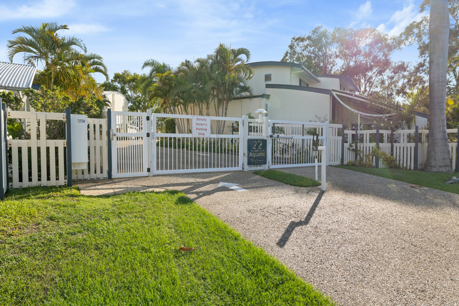6/14-22 Mary Pleasant Drive, BIRKDALE