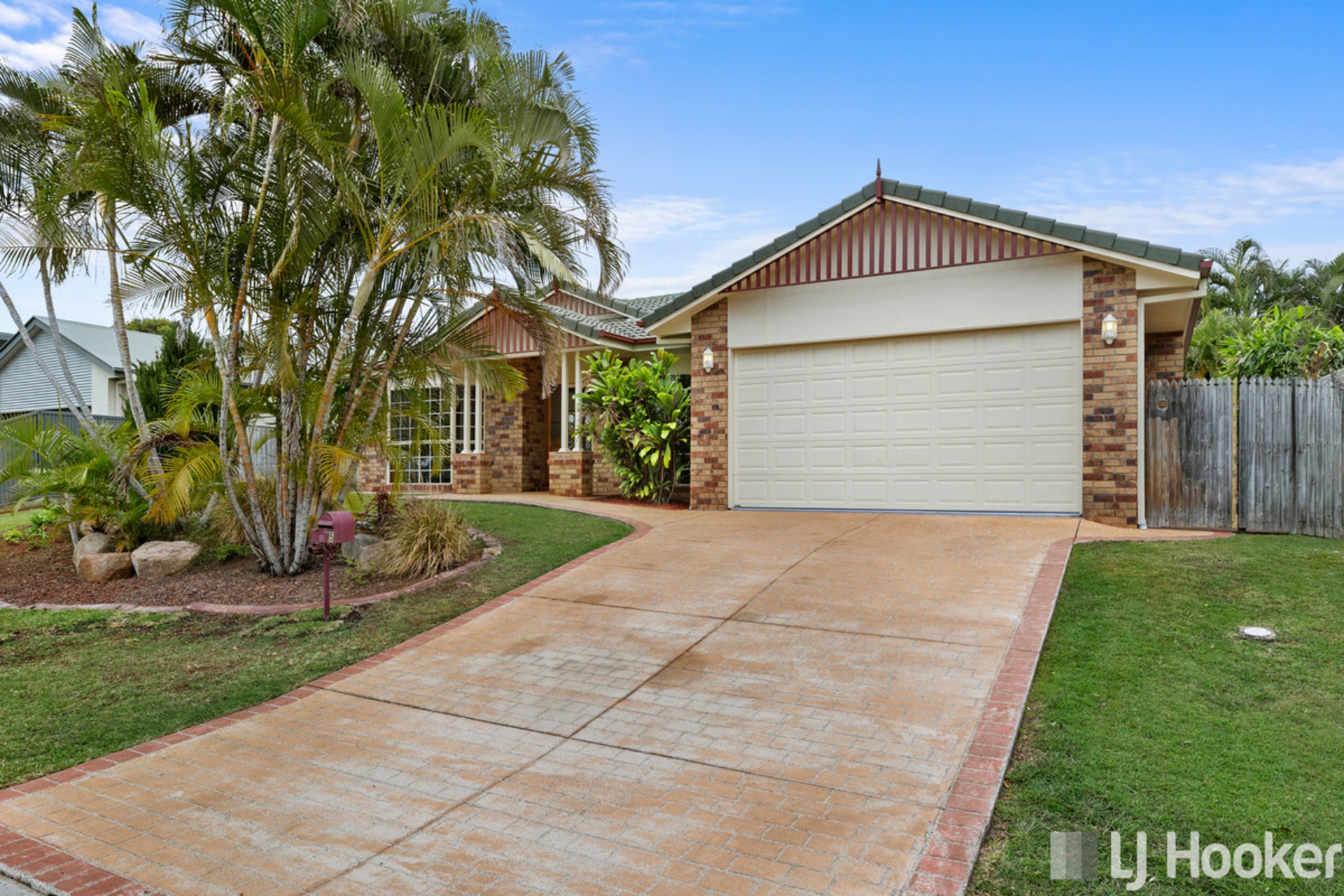 5 Bush Cherry Place, THORNLANDS