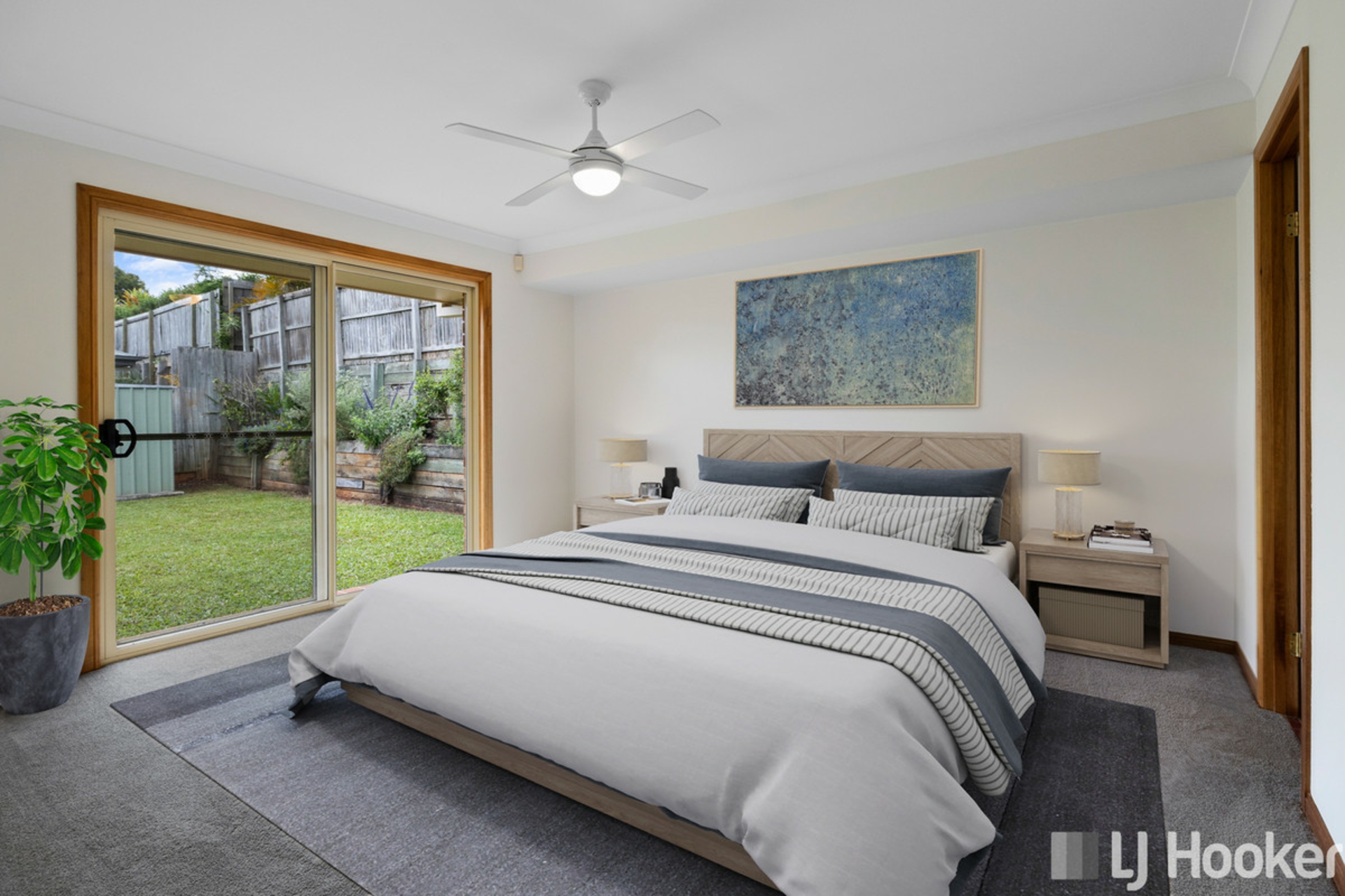 5 Bush Cherry Place, THORNLANDS