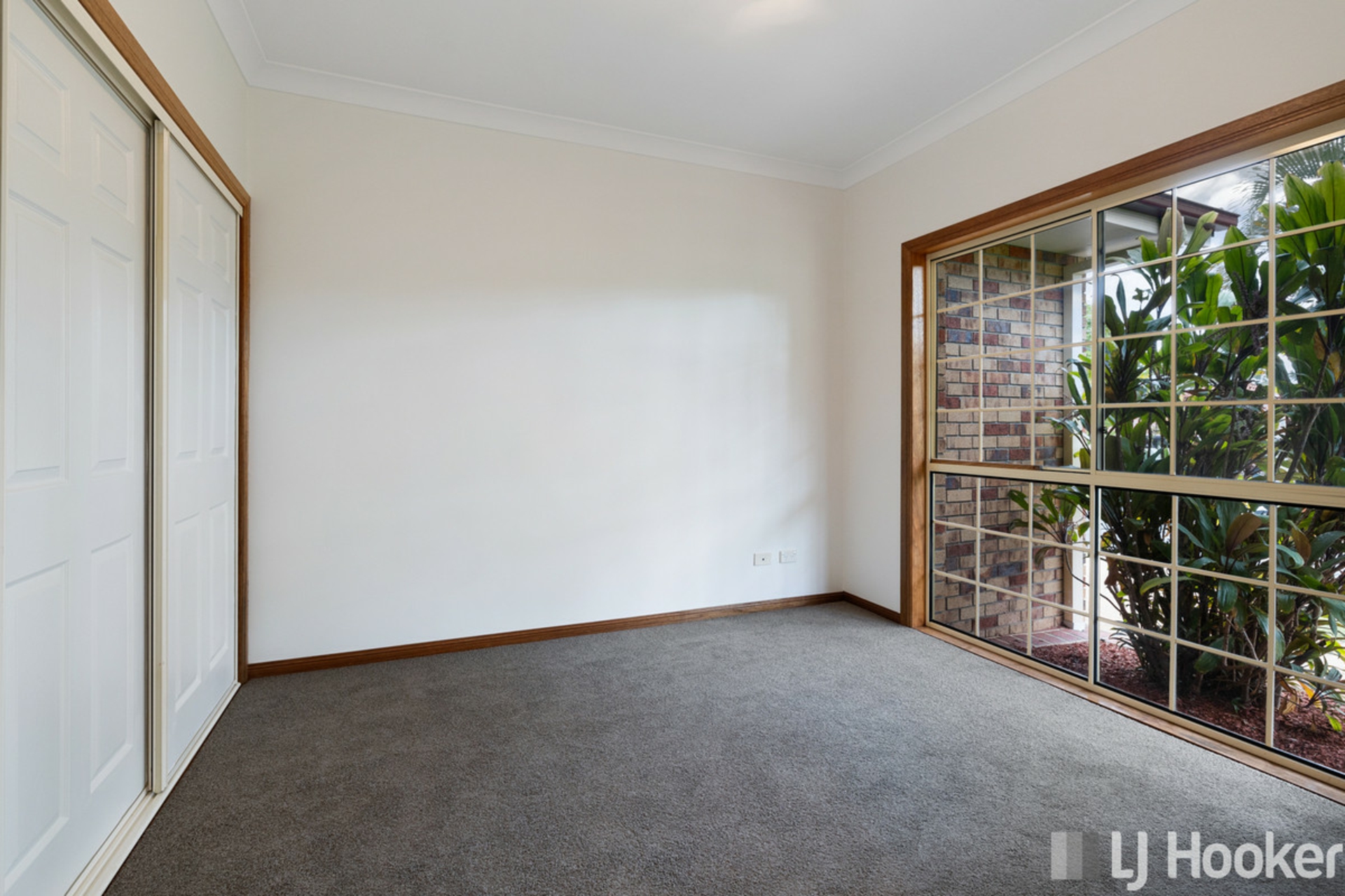 5 Bush Cherry Place, THORNLANDS