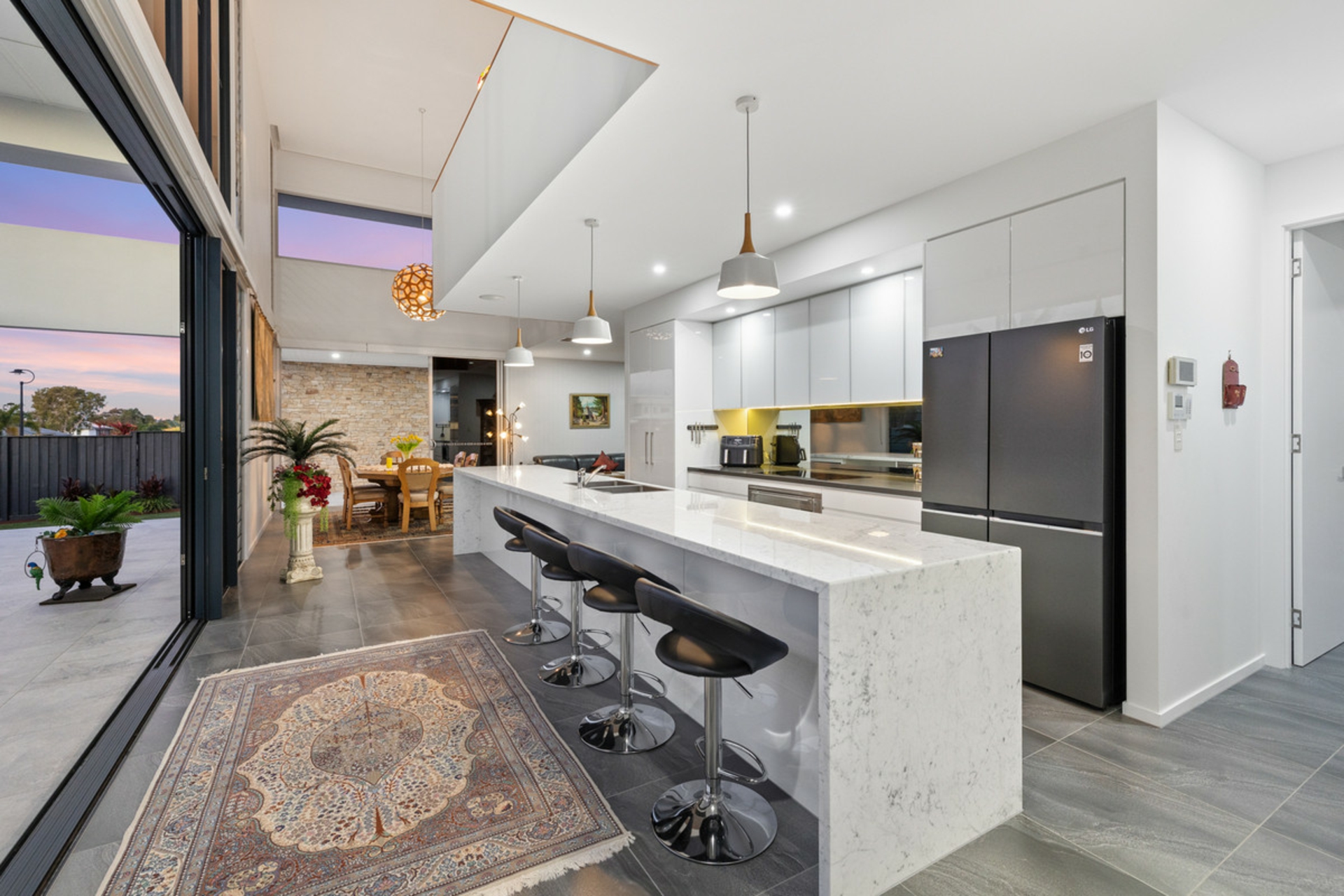 15 Nadine Crescent, THORNLANDS
