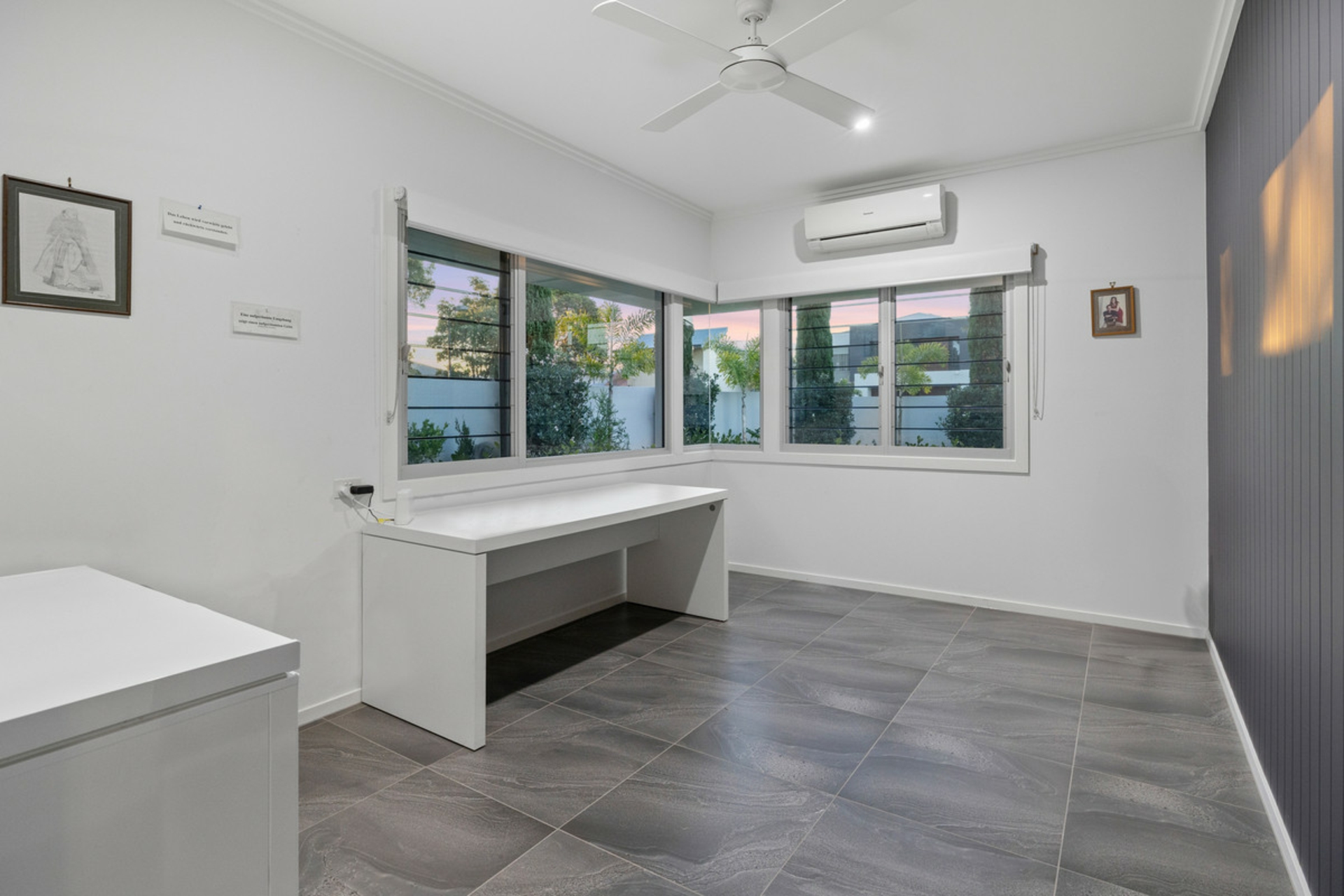 15 Nadine Crescent, THORNLANDS