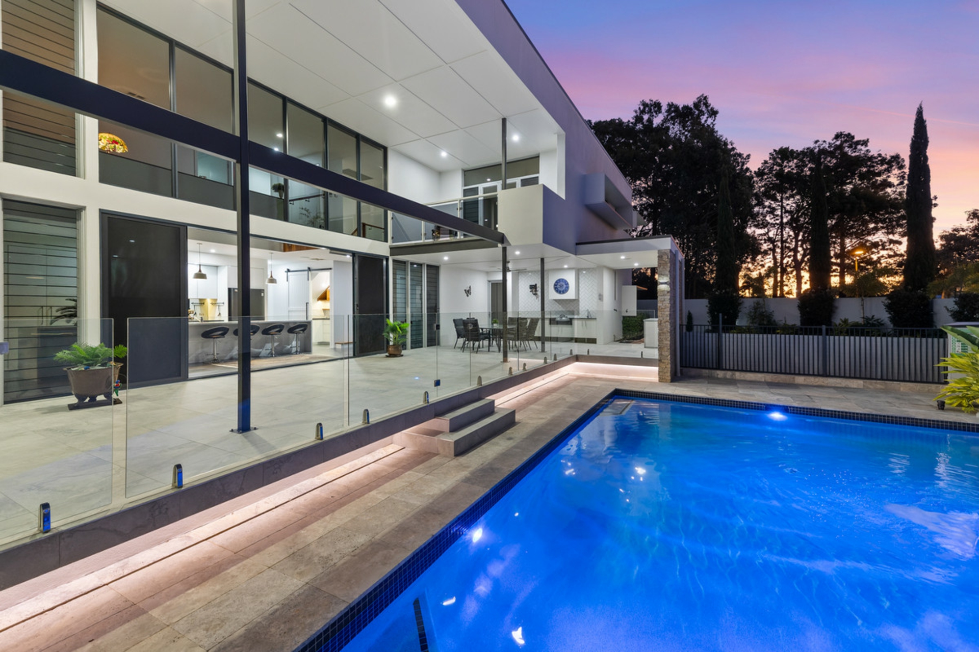 15 Nadine Crescent, THORNLANDS