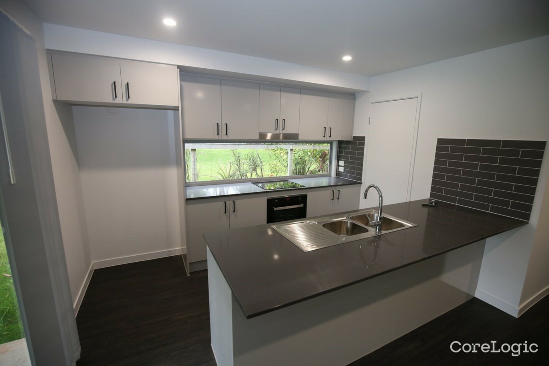 25 Rossi Avenue — photo 2 of 7