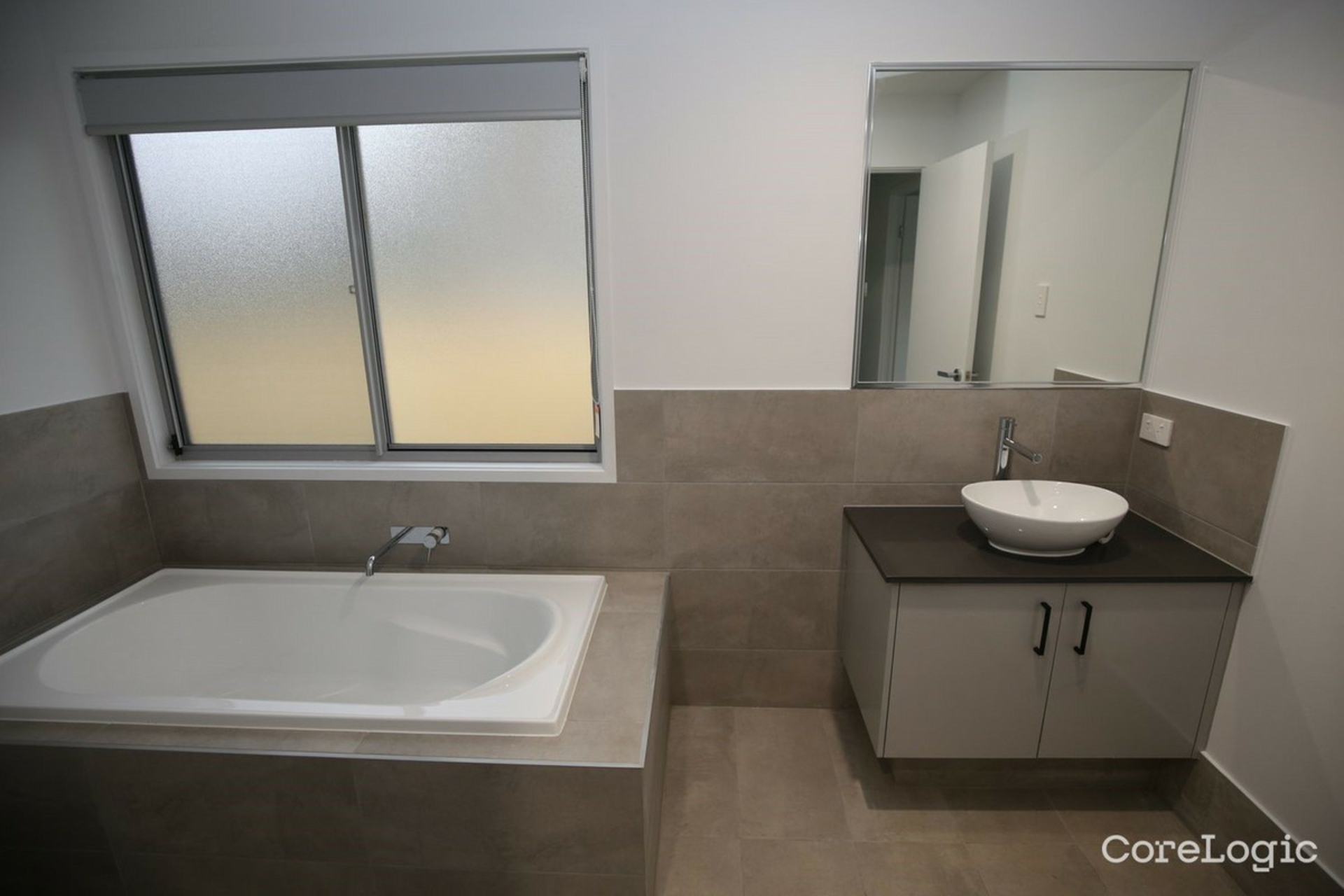 25 Rossi Avenue — photo 5 of 7