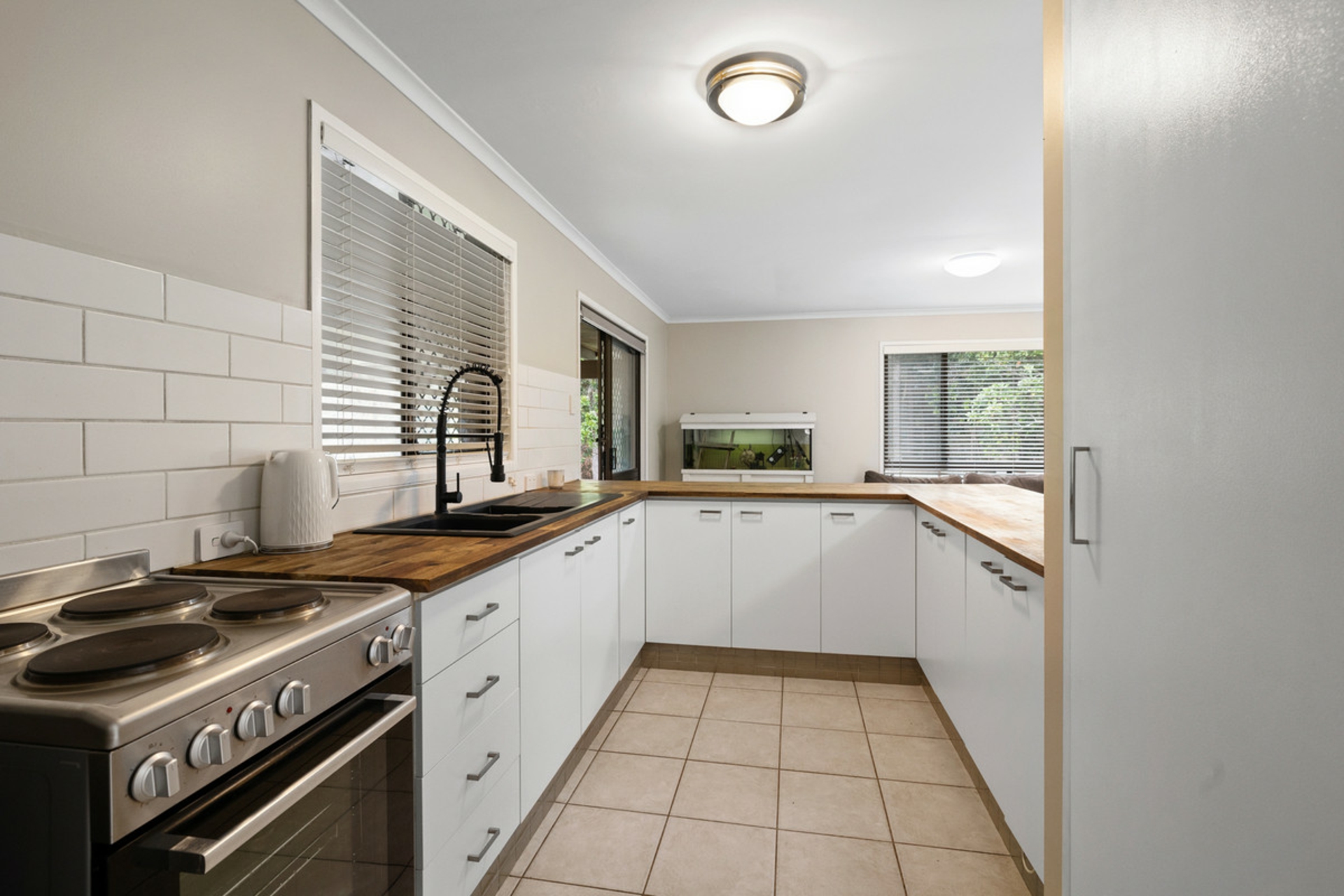 24 Stanway Crescent, ALEXANDRA HILLS