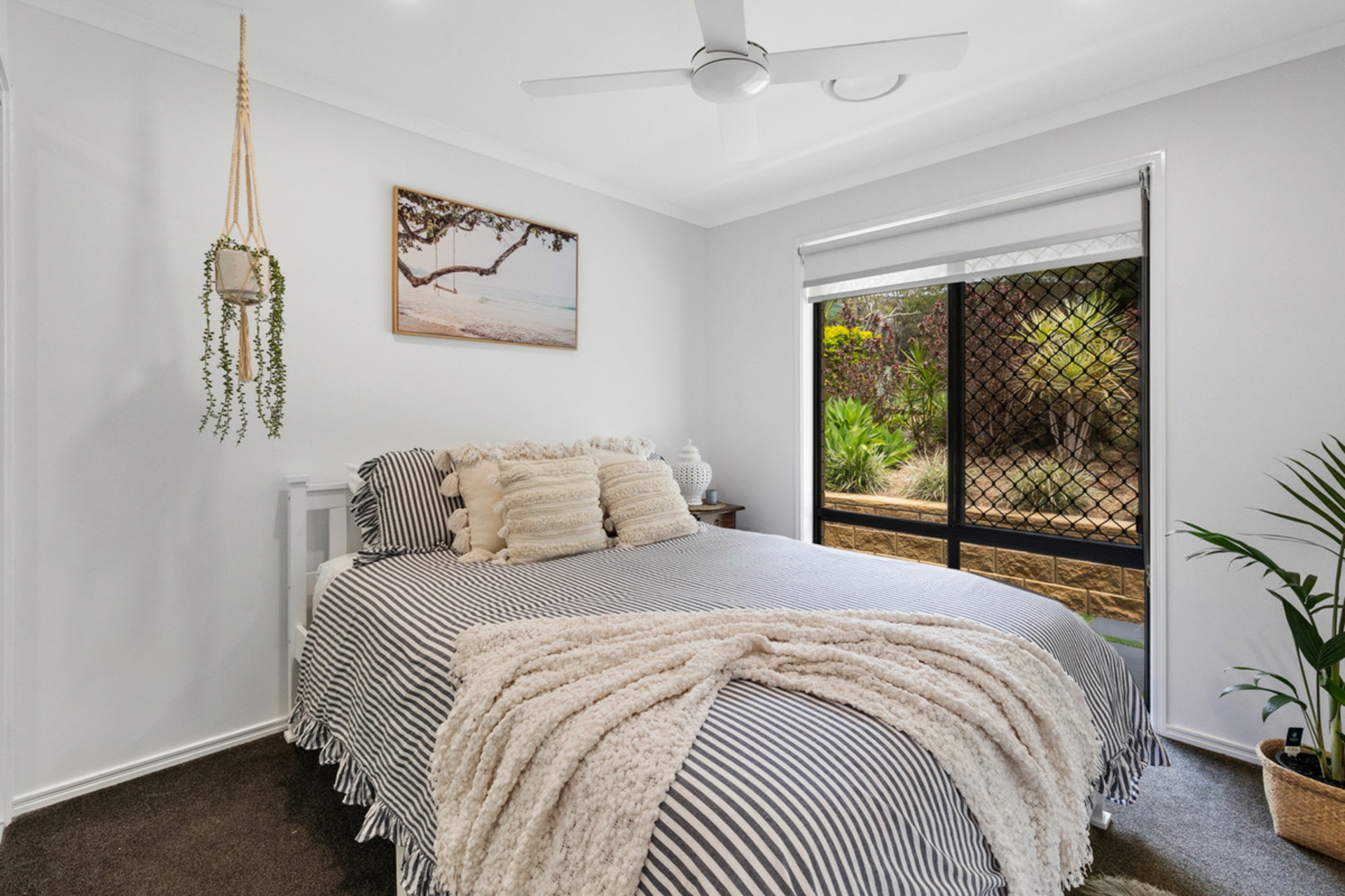 4 Hakea Place, MOUNT COTTON