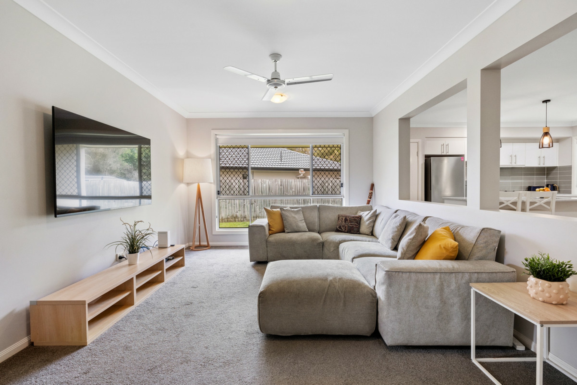 6 Mervyn Crescent, REDLAND BAY
