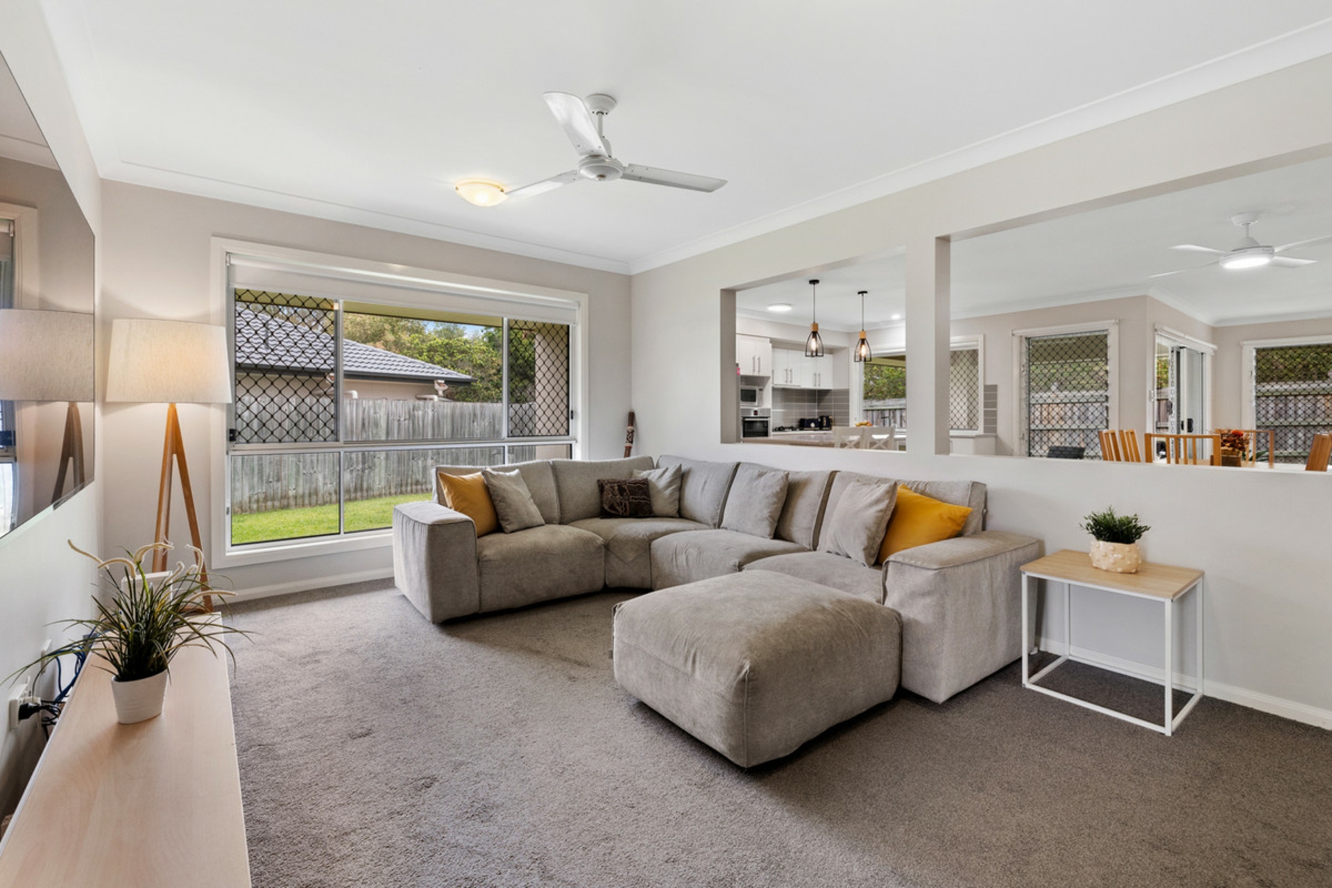 6 Mervyn Crescent, REDLAND BAY