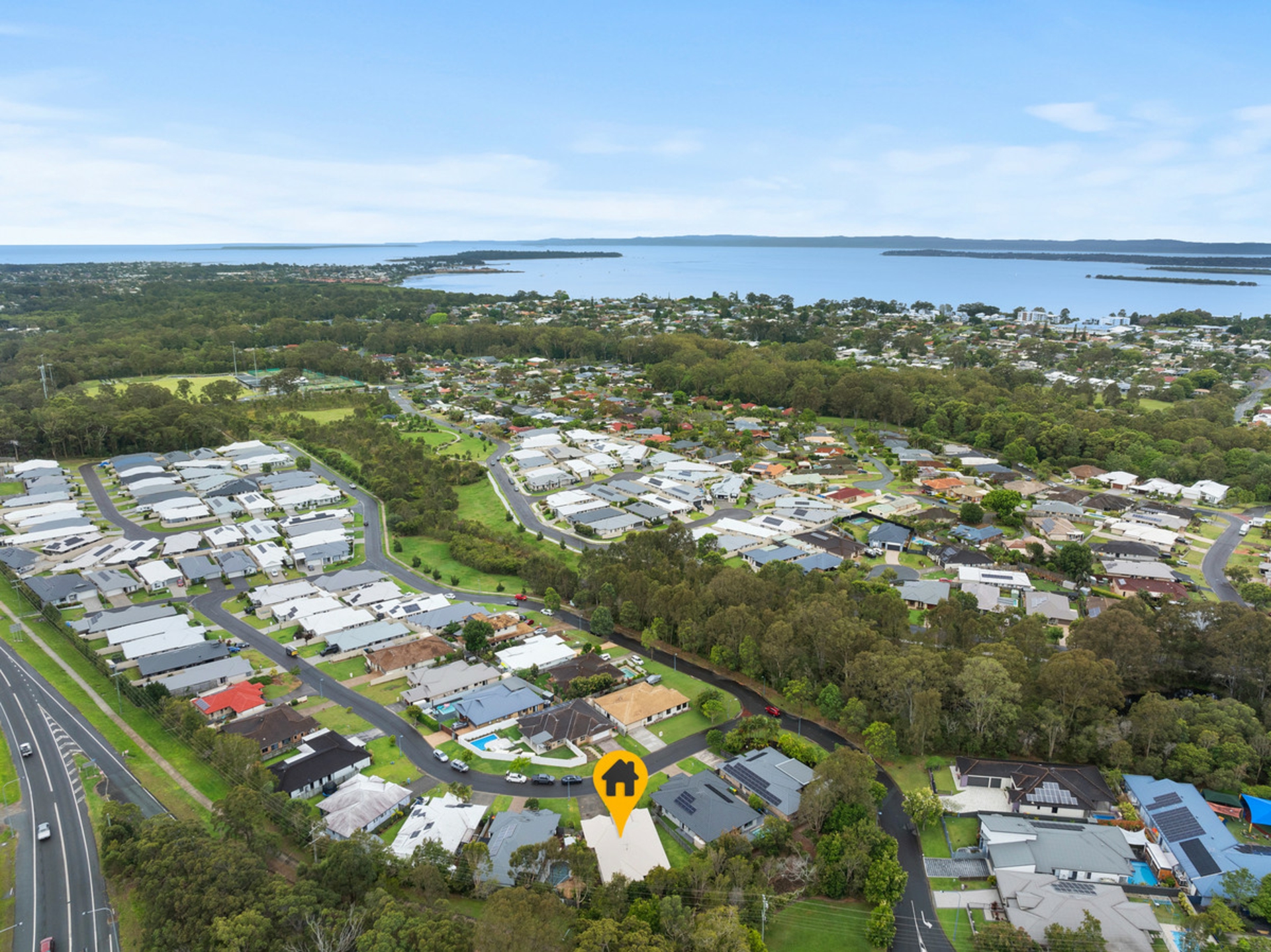 6 Mervyn Crescent, REDLAND BAY