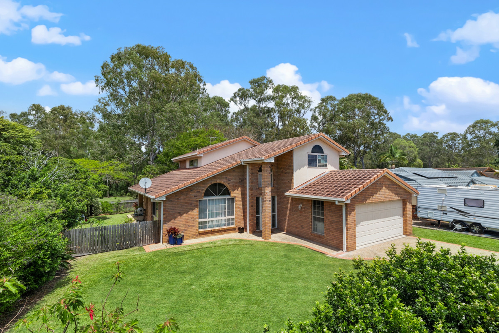 10 Tulipwood Drive, BIRKDALE