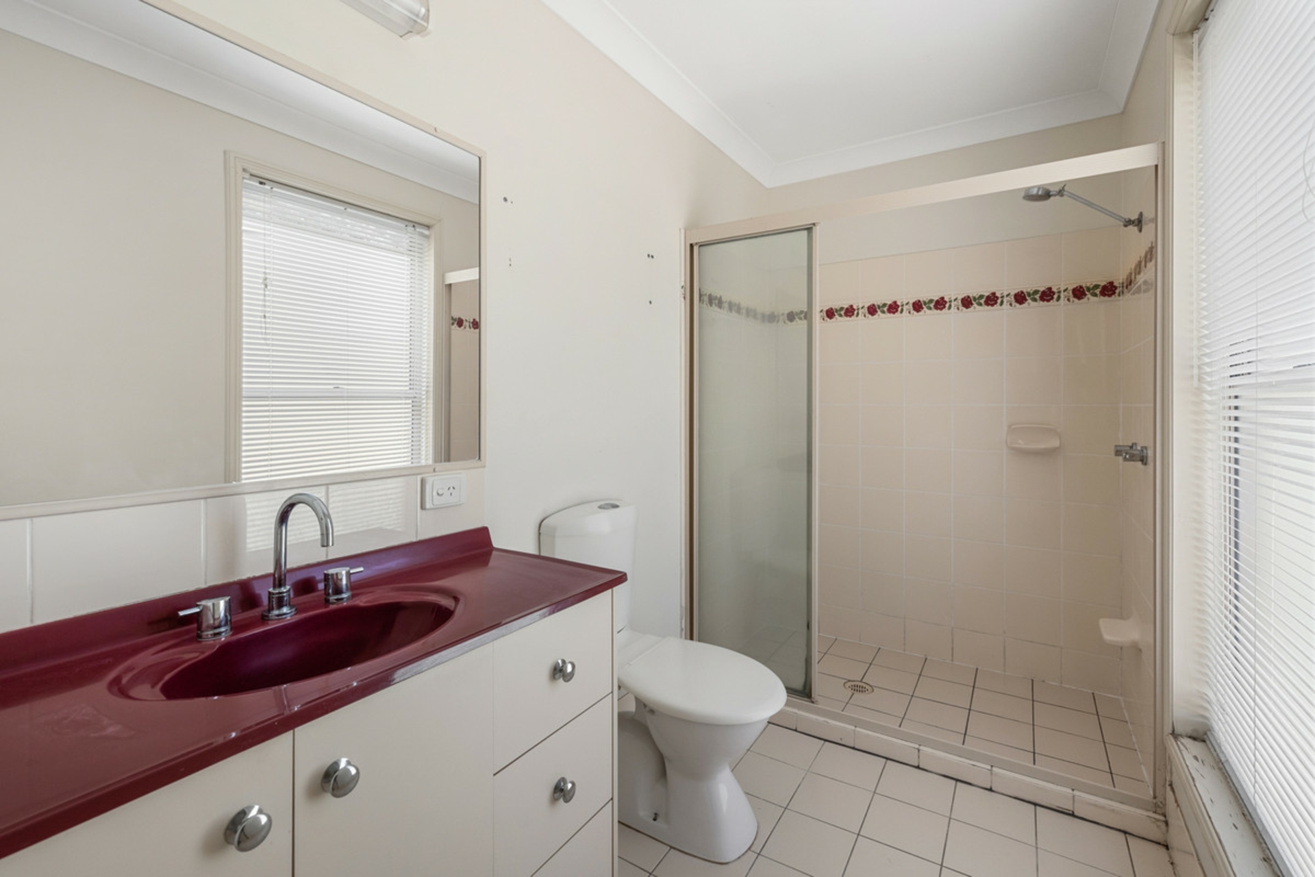 10 Tulipwood Drive, BIRKDALE
