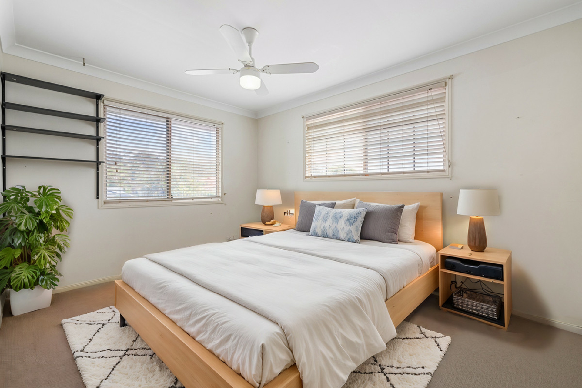 10 Tulipwood Drive, BIRKDALE